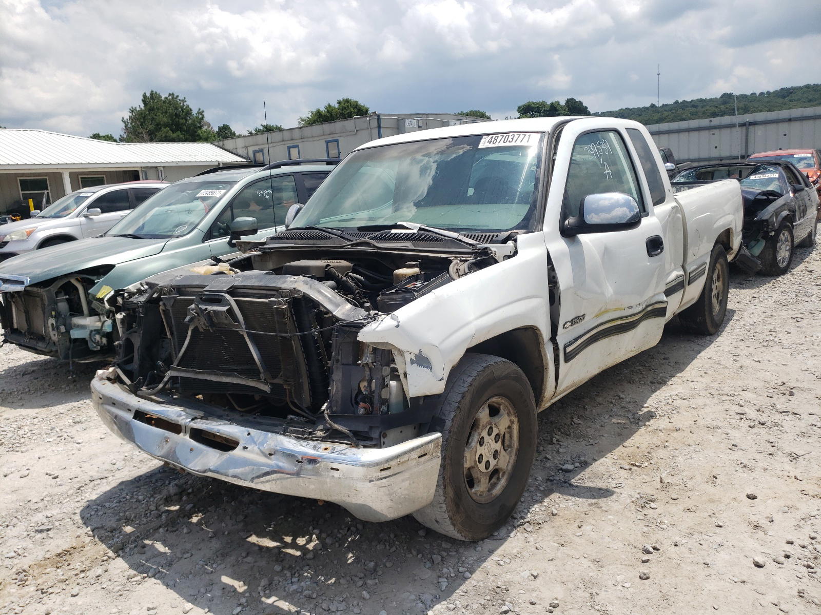 Photo 2 from auction – 1999 CHEVROLET SILVERADO with VIN 2GCEC19T3X1227004