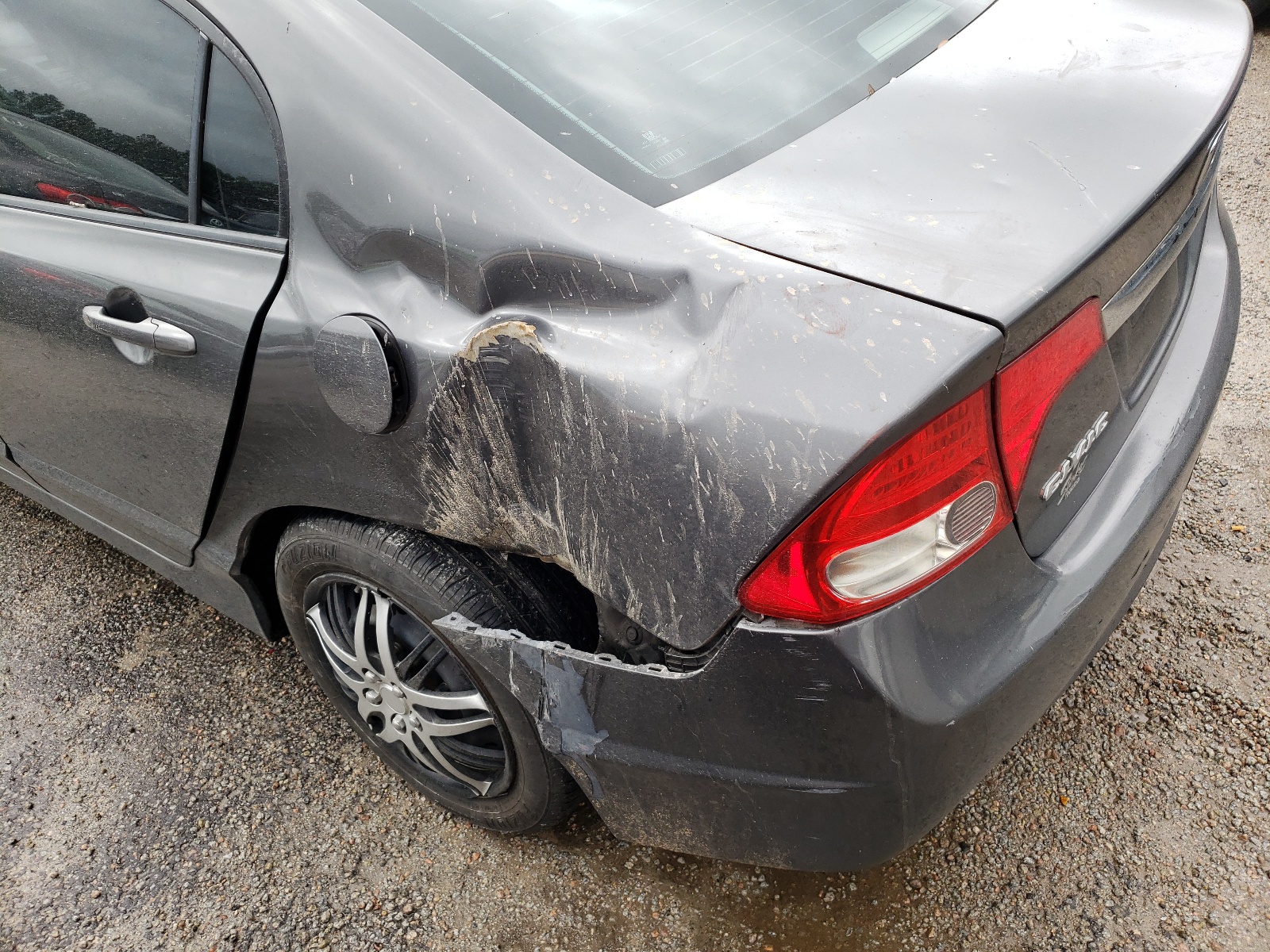 Photo 9 from auction – 2004 HONDA CIVIC LX with VIN SHSRD68504U204487