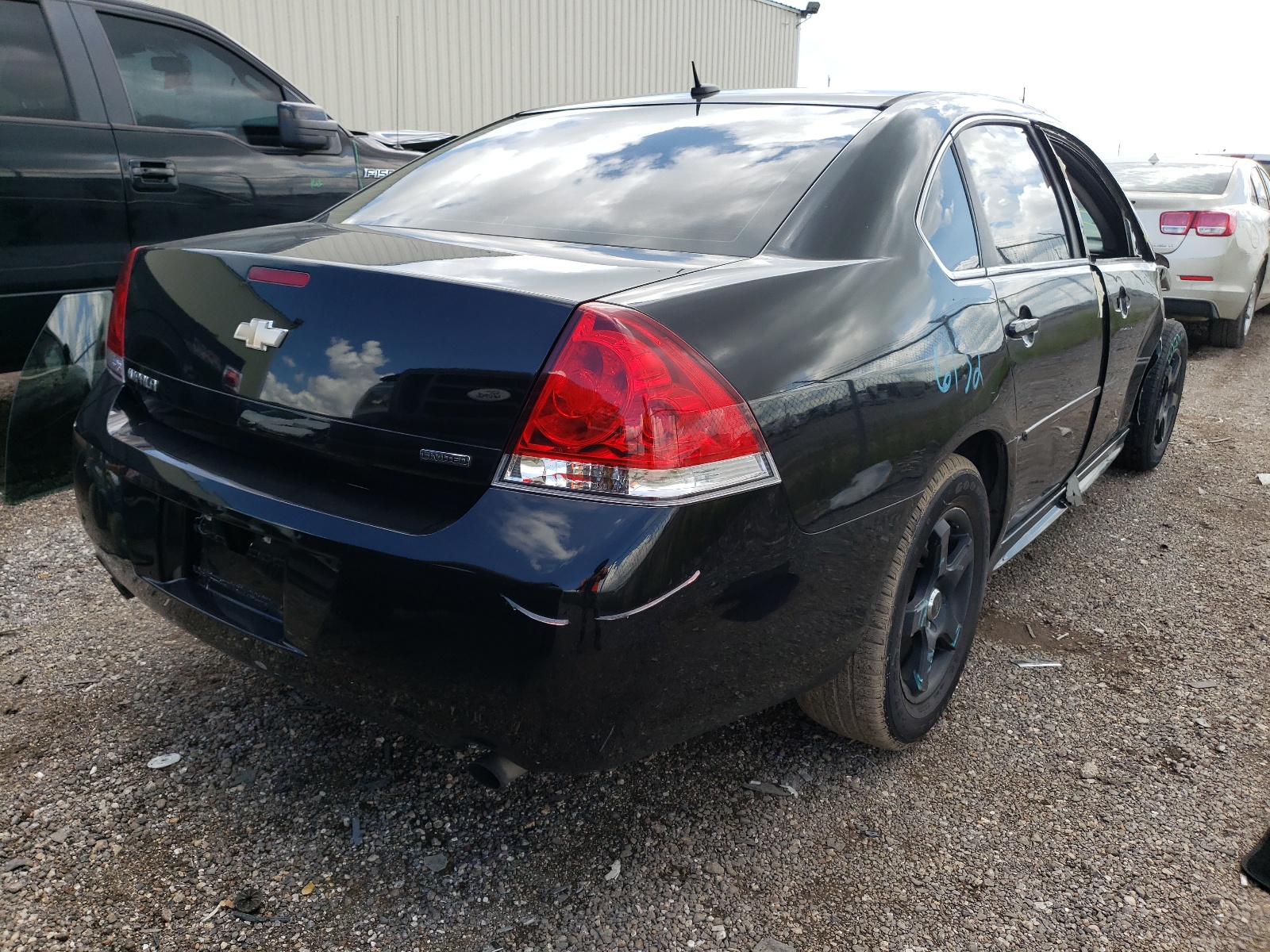 Photo 4 from auction – 2014 CHEVROLET IMPALA LIM with VIN 2G1WA5E38E1125405