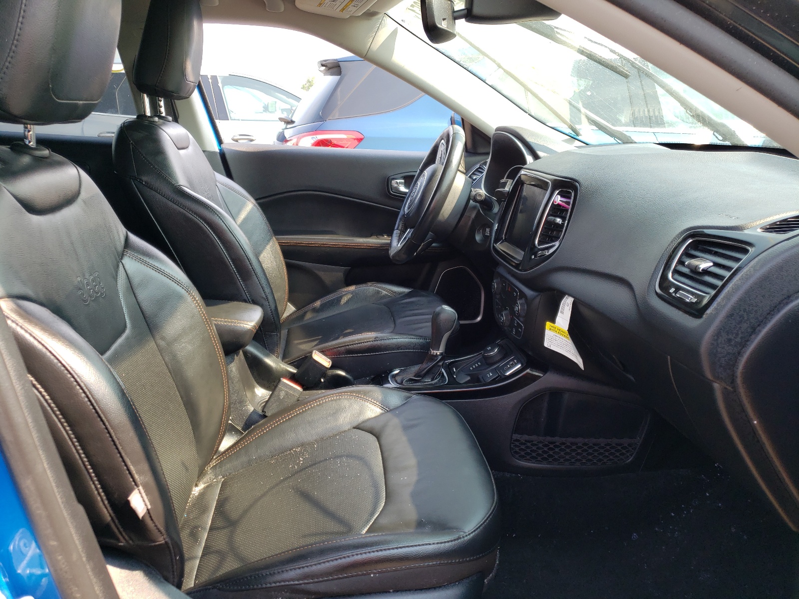 Zdjęcie 5 z aukcji – 2019 JEEP COMPASS LI z VIN 3C4NJDCBXKT828330