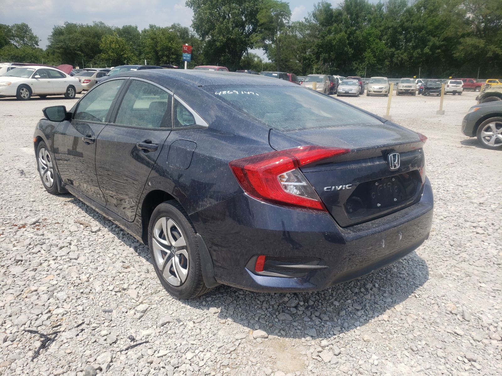 Photo 3 from auction – 2018 HONDA CIVIC LX with VIN 19XFC2F58JE007383