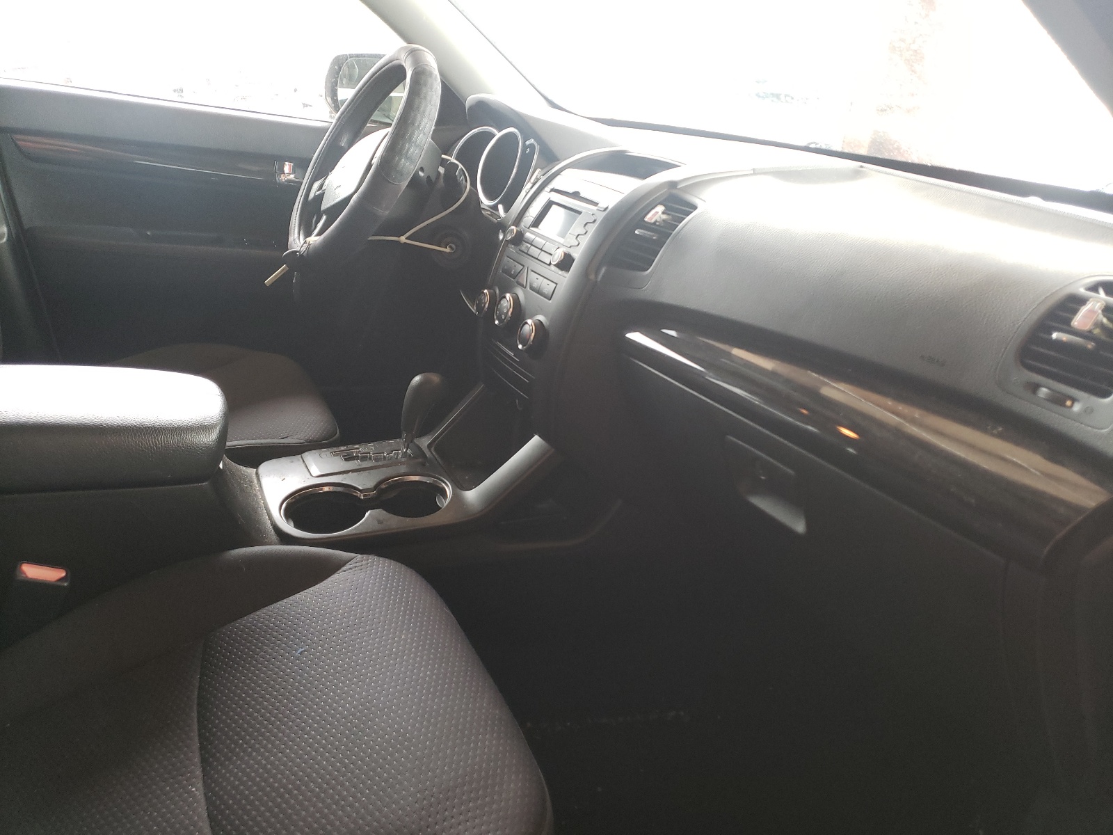 Photo 5 from auction – 2011 KIA SORENTO BA with VIN 5XYKT3A17BG135515