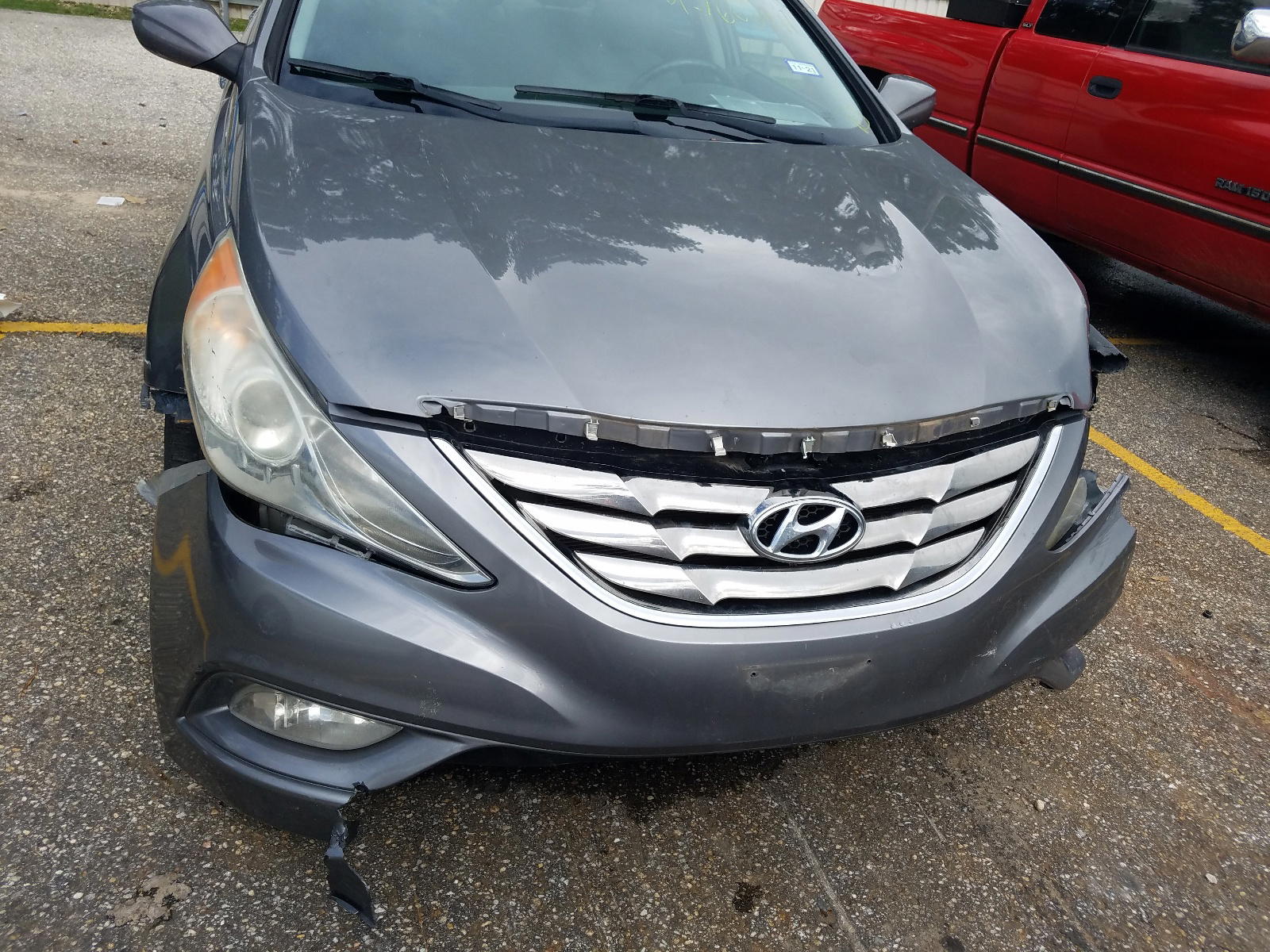 Photo 9 from auction – 2011 HYUNDAI SONATA SE with VIN 5NPEC4AC6BH099748