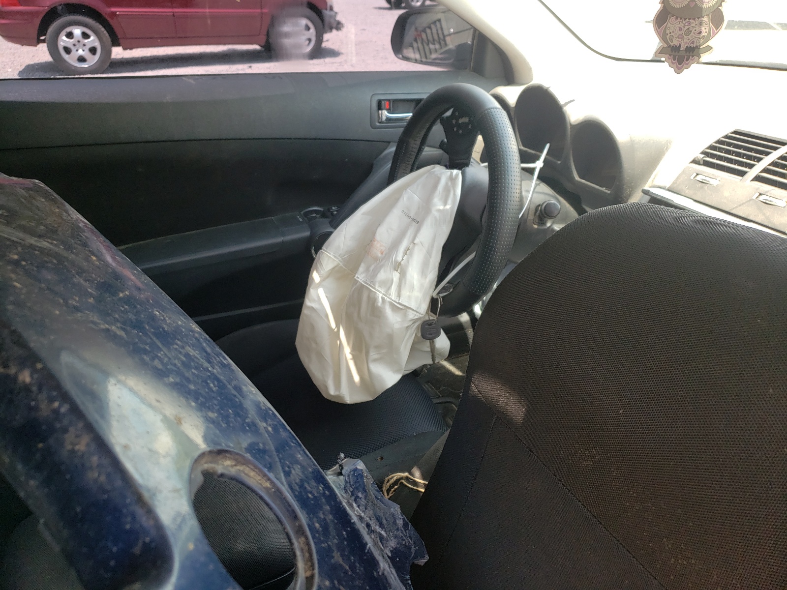 Photo 5 from auction – 2005 TOYOTA SCION TC with VIN JTKDE177350037295