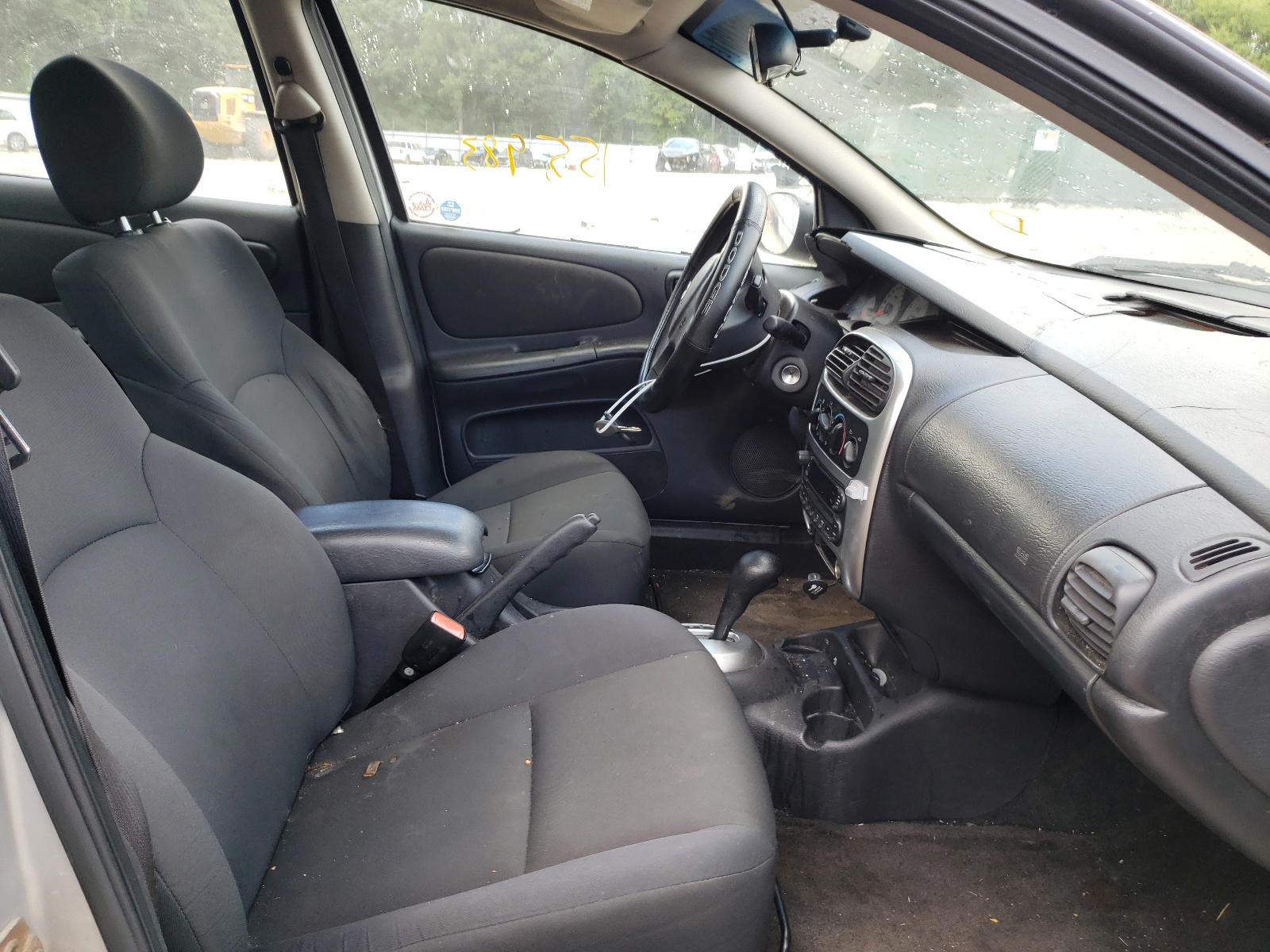 Photo 5 from auction – 2005 DODGE NEON SXT with VIN 1B3ES56C45D183886
