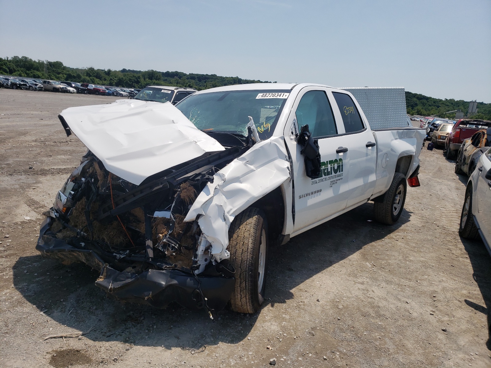 Photo 2 from auction – 2018 CHEVROLET SILVERADO with VIN 1GCRCNEH2JZ287848