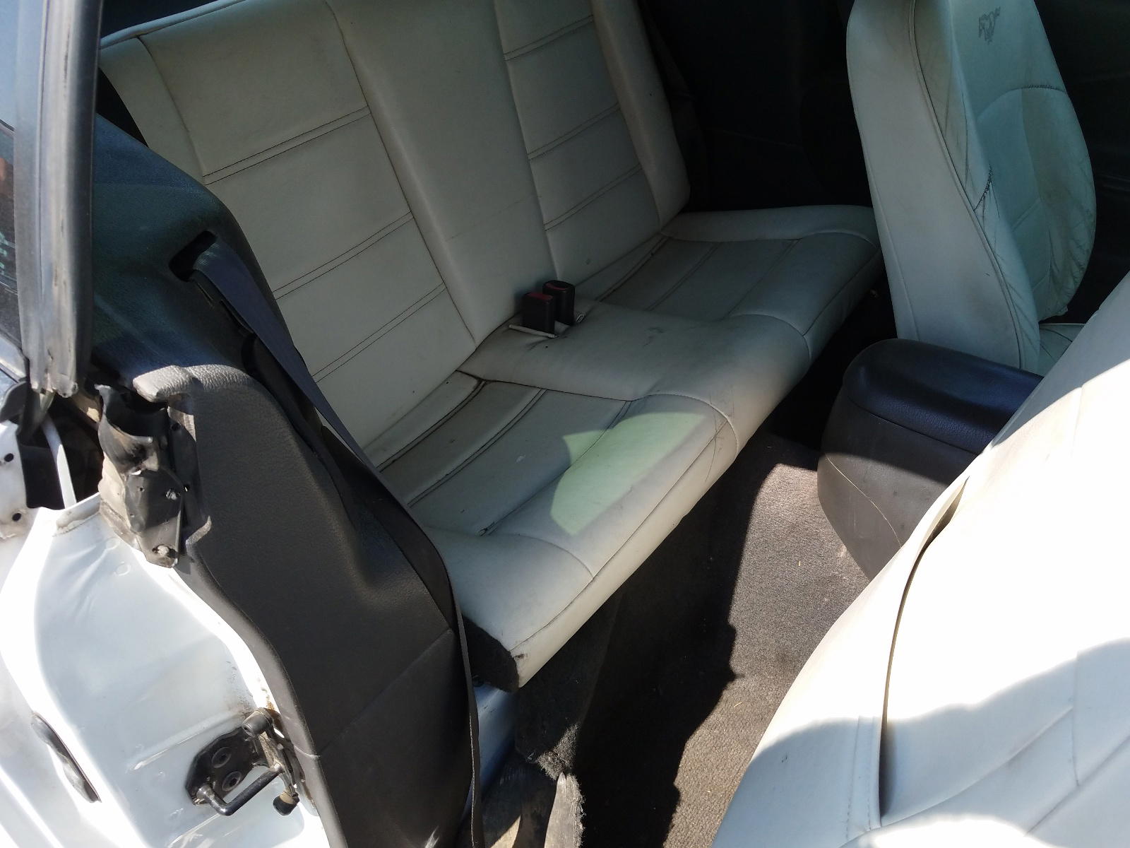 Photo 6 from auction – 2000 FORD MUSTANG with VIN 1FAFP4448YF314472