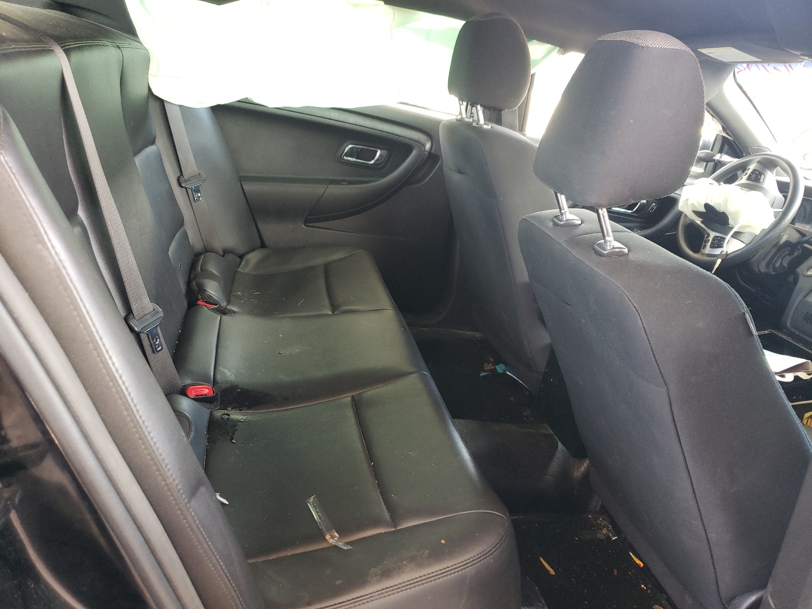 Foto 6 de la subasta – 2013 FORD TAURUS POL con VIN 1FAHP2M88DG110534