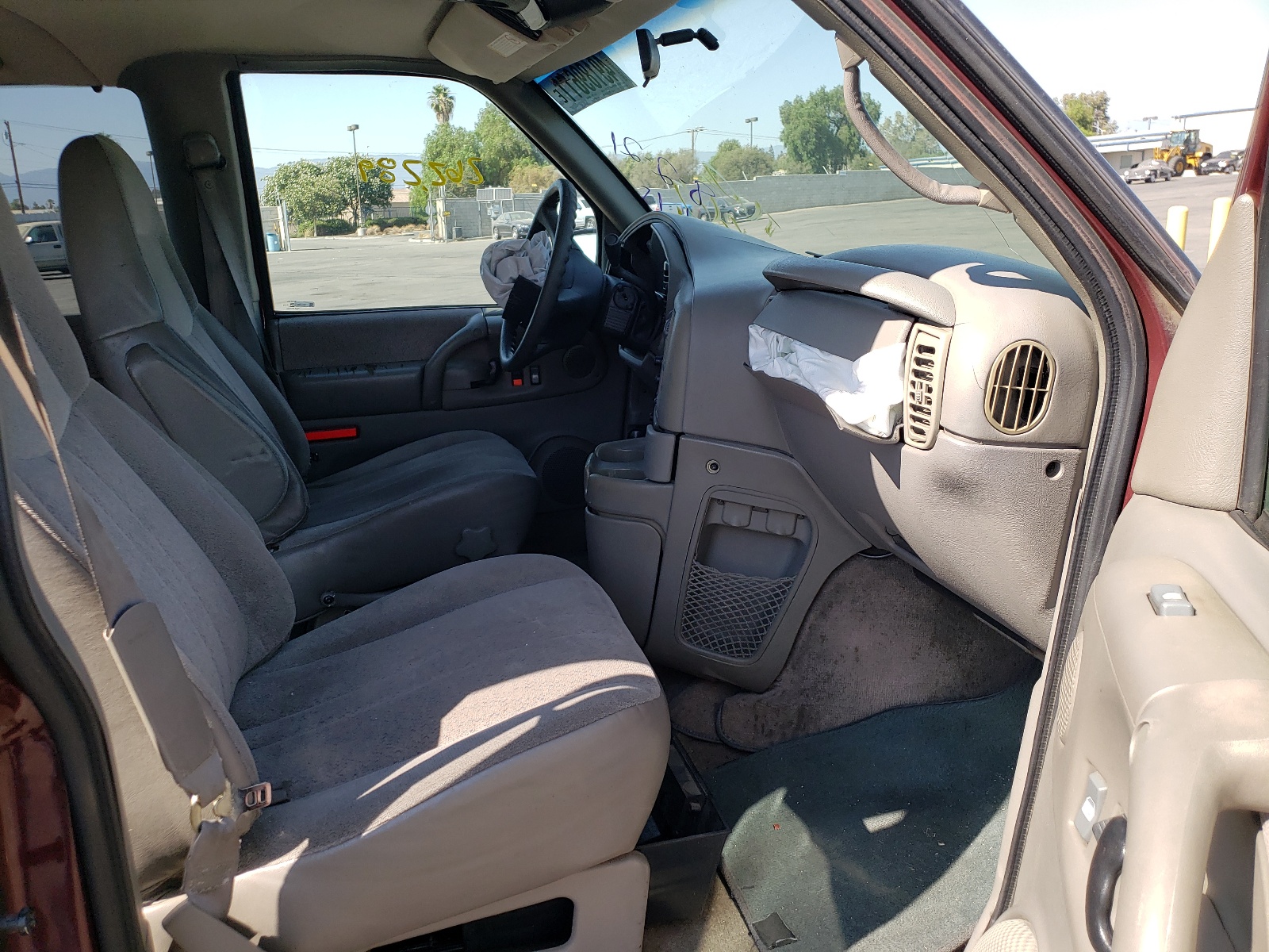 Zdjęcie 5 z aukcji – 2001 CHEVROLET ASTRO z VIN 1GNDM19W81B149191