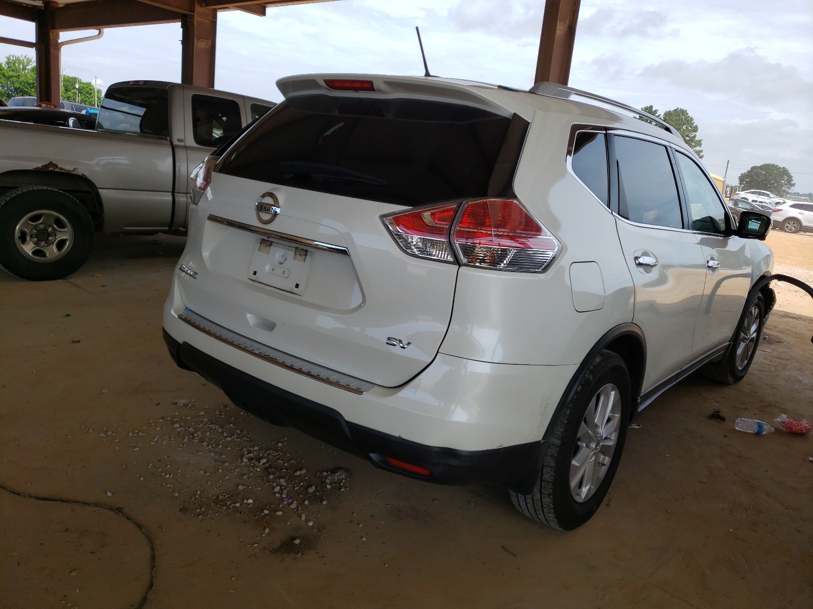 Photo 4 from auction – 2015 NISSAN ROGUE S with VIN 5N1AT2MT7FC769626
