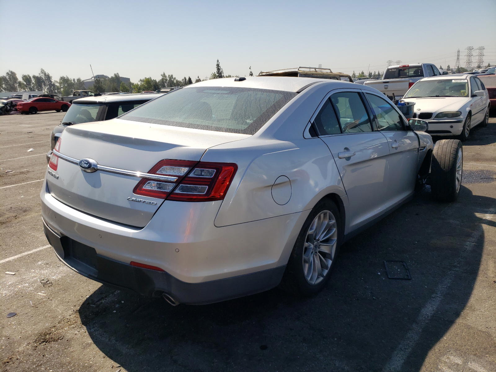 Photo 4 from auction – 2015 FORD TAURUS LIM with VIN 1FAHP2F86FG171056
