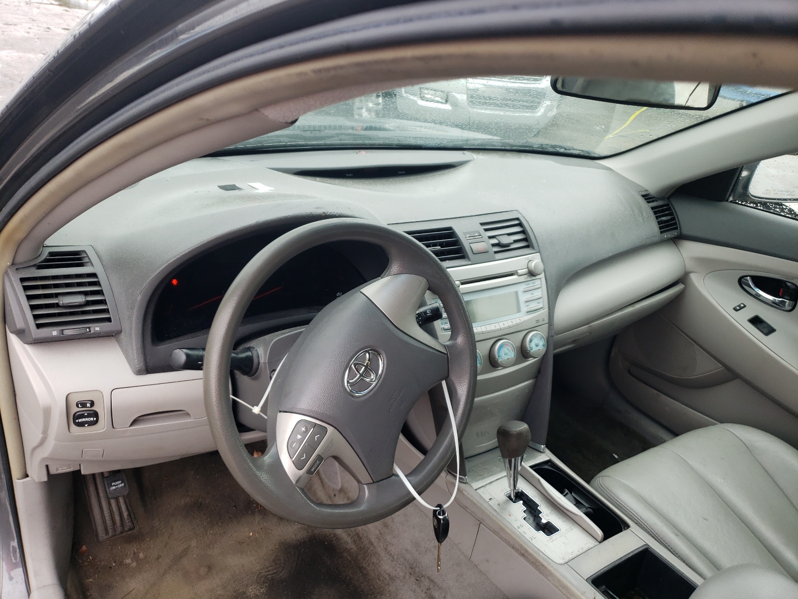 Photo 20 from auction – 2009 TOYOTA CAMRY BASE with VIN 4T1BE46K39U799140