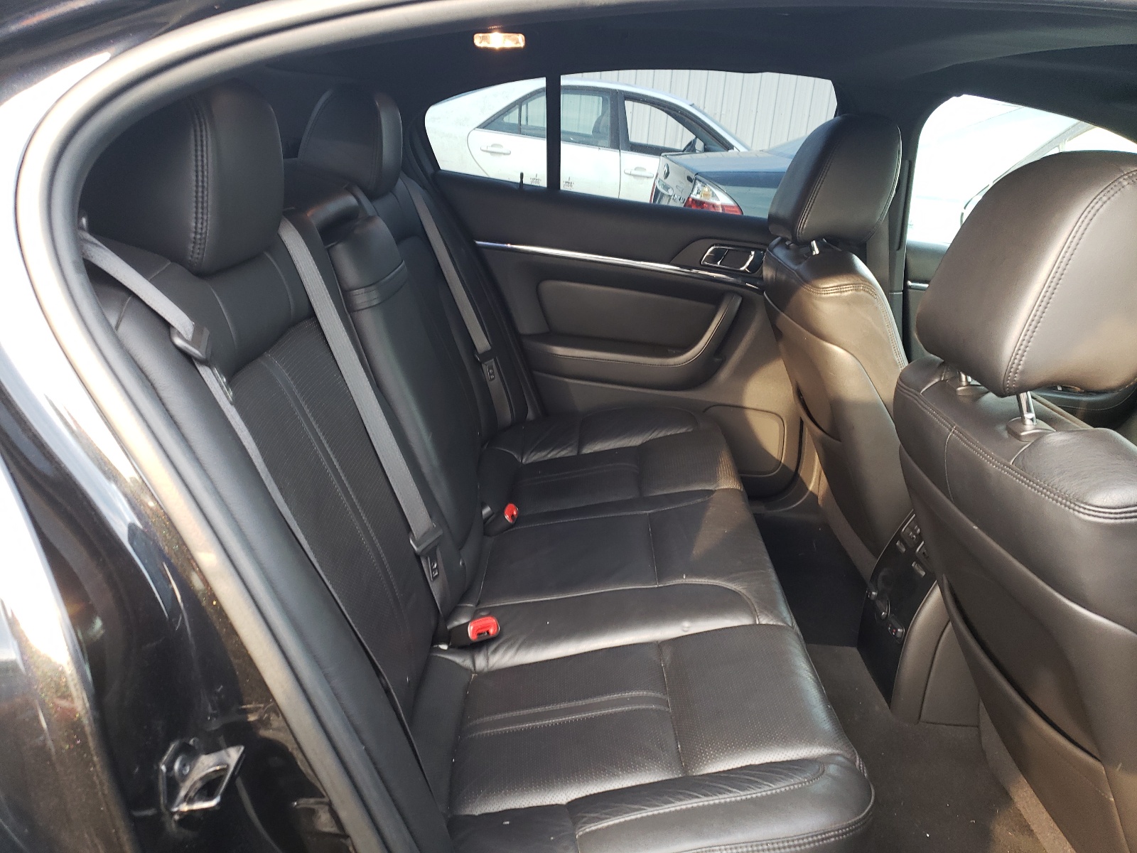Photo 17 from auction – 2009 LINCOLN MKS with VIN 1LNHM93R09G612382