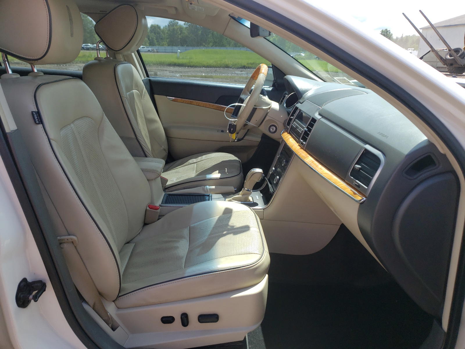 Photo 5 from auction – 2012 LINCOLN MKZ with VIN 3LNHL2JC4CR800203