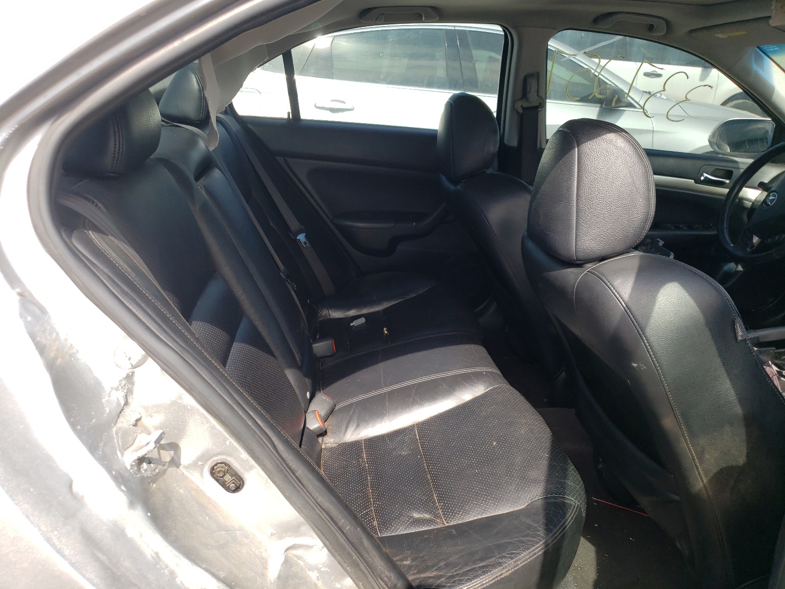 Photo 6 from auction – 2005 ACURA TSX with VIN JH4CL96975C000998