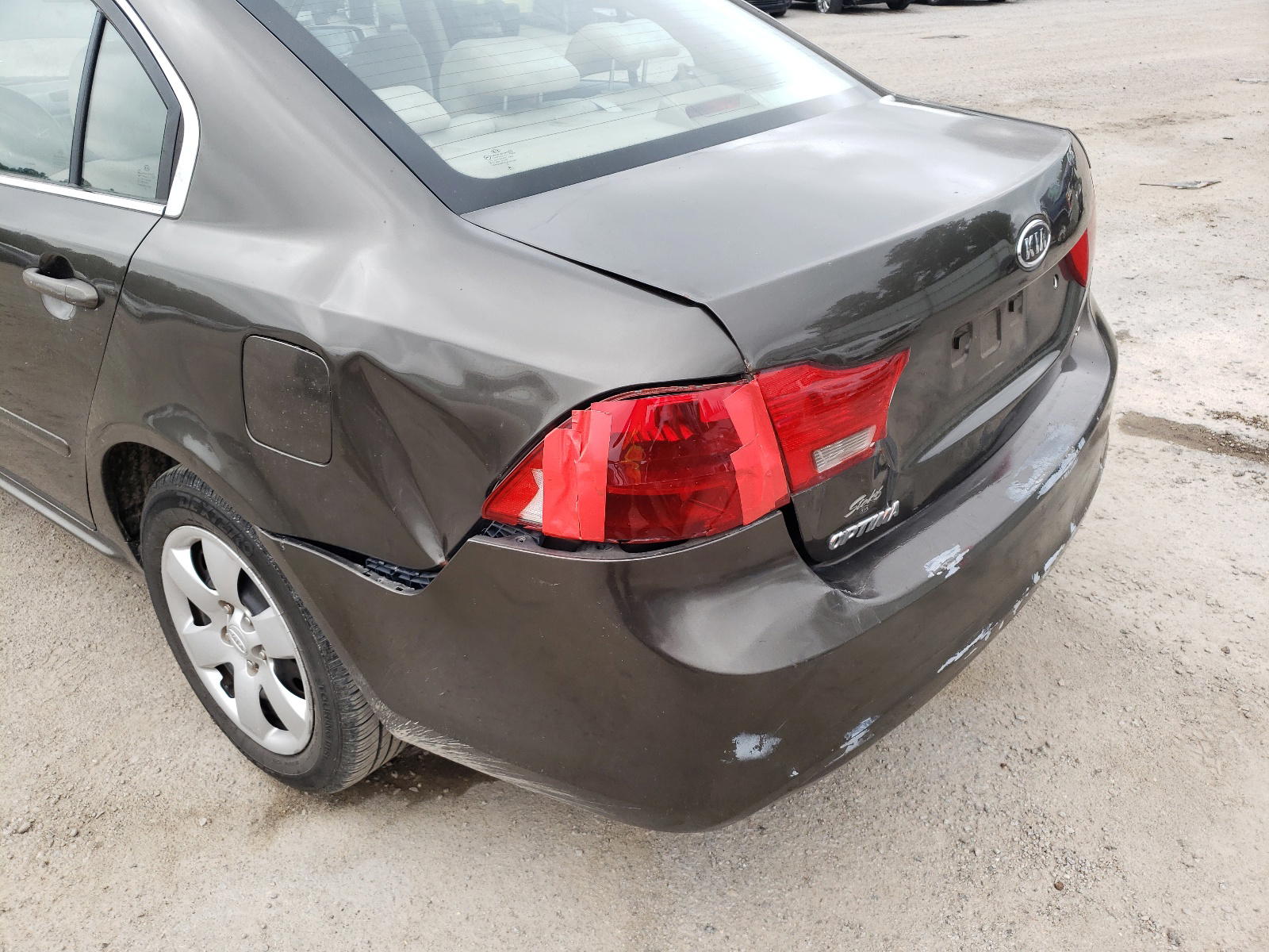 Photo 9 from auction – 2010 KIA OPTIMA LX with VIN KNAGG4A81A5377489