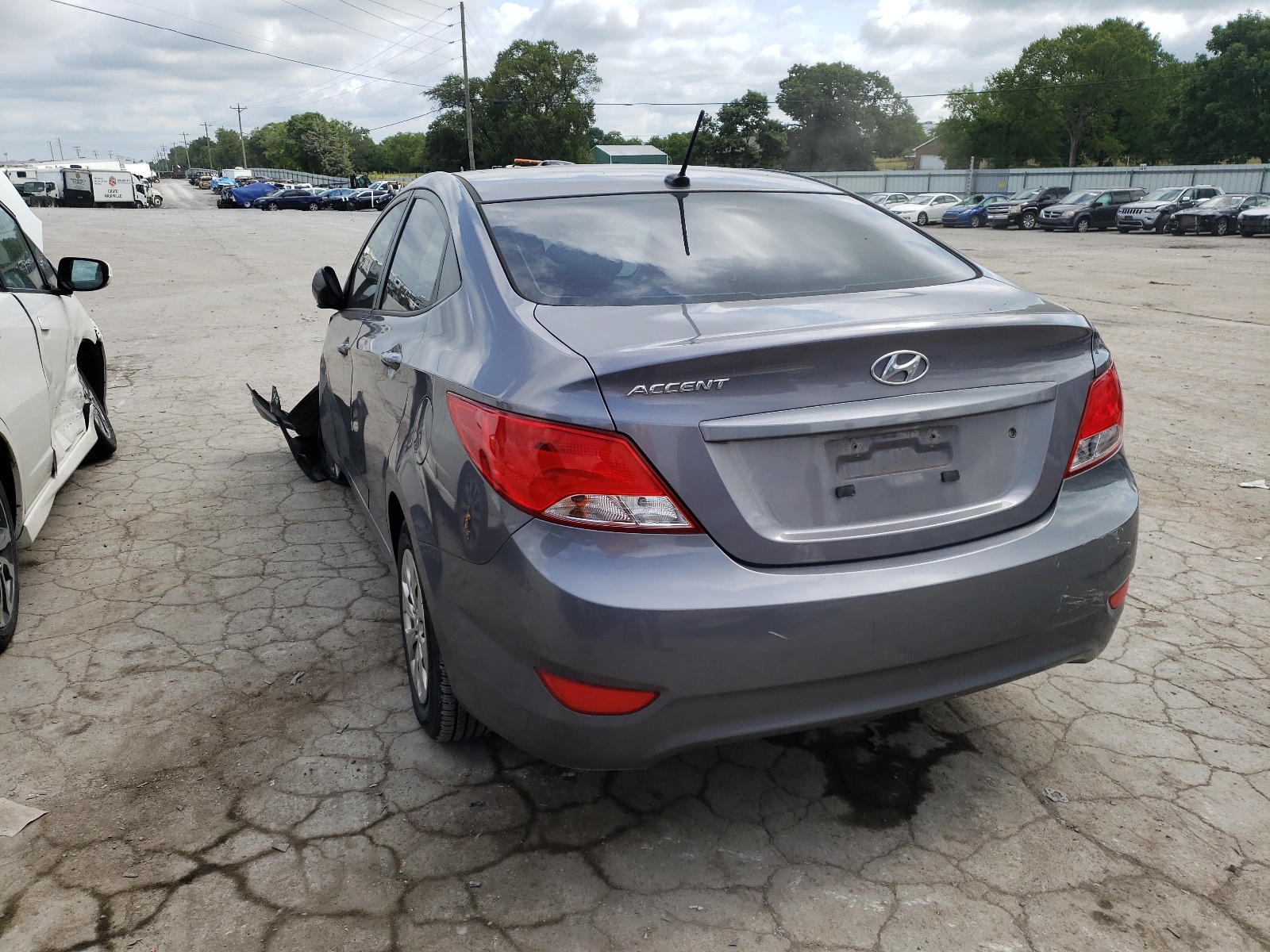 Photo 3 from auction – 2016 HYUNDAI ACCENT SE with VIN KMHCT4AE9GU970546