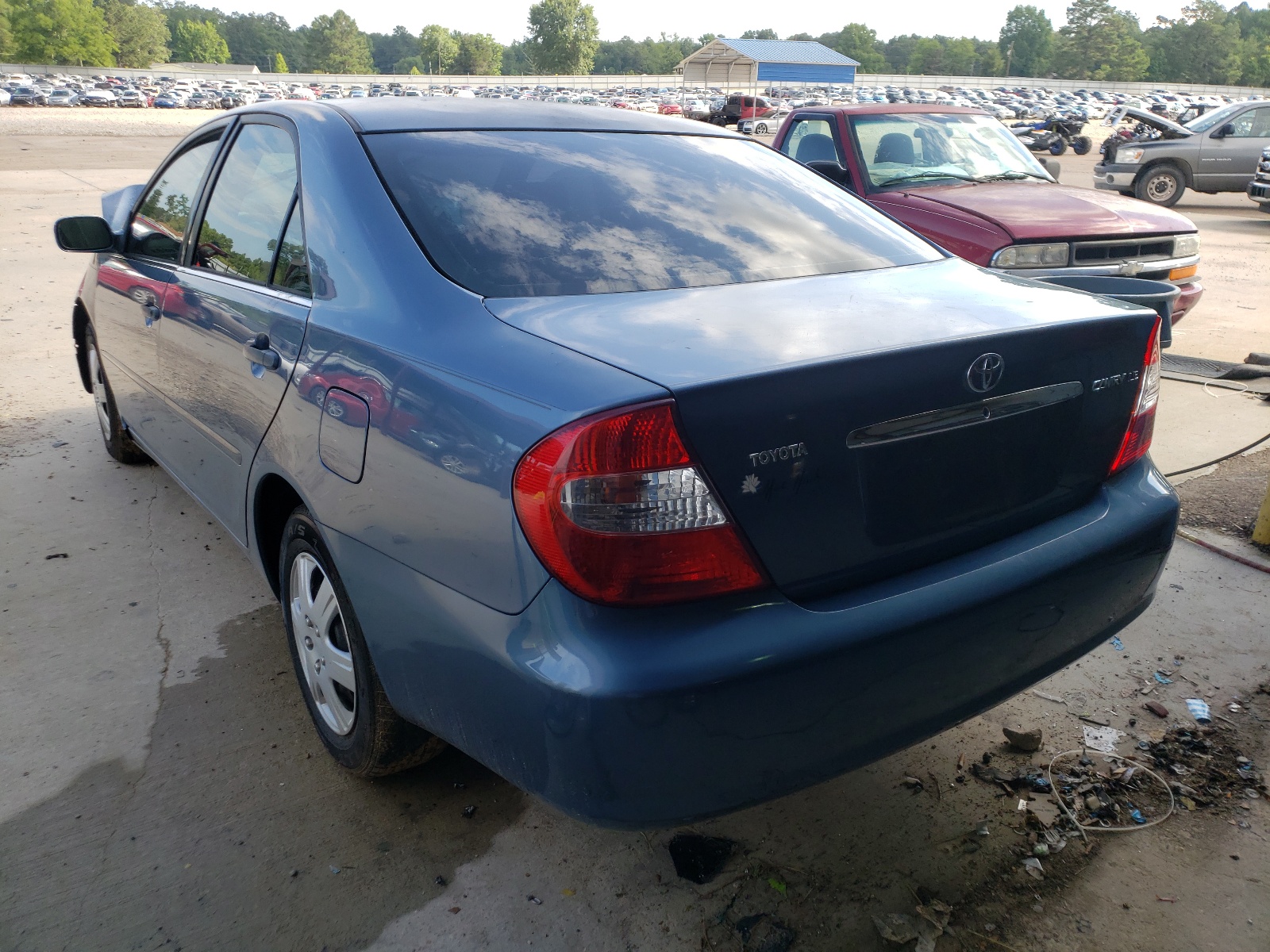 Photo 3 from auction – 2004 TOYOTA CAMRY LE with VIN JTDBE32KX40275889
