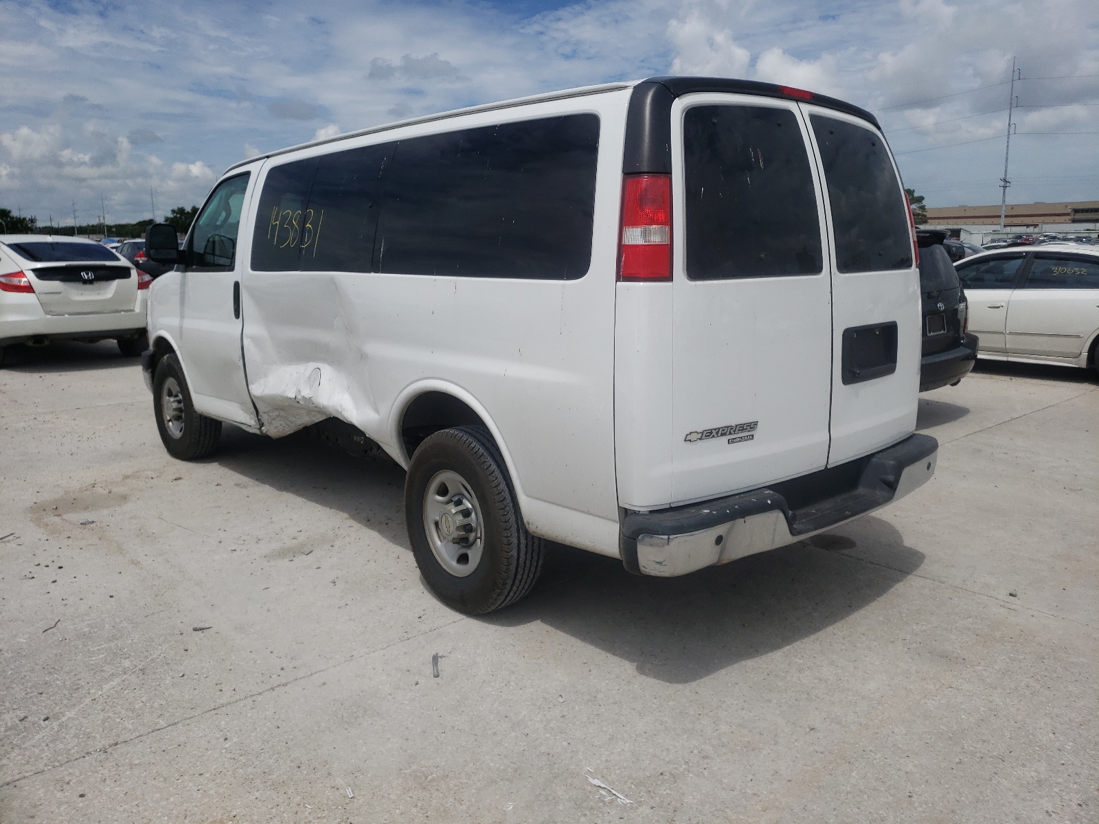 Photo 3 from auction – 2016 CHEVROLET EXPRESS G2 with VIN 1GAWGFFG6G1248019