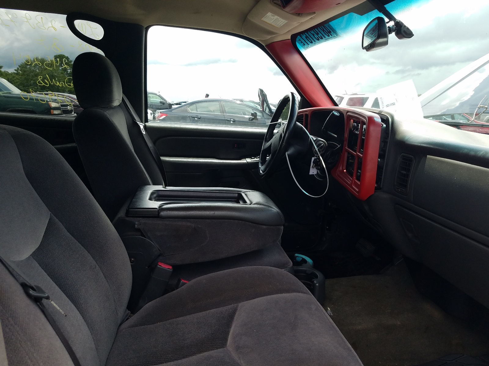 Photo 5 from auction – 2006 GMC NEW SIERRA with VIN 2GTEC13T361245204