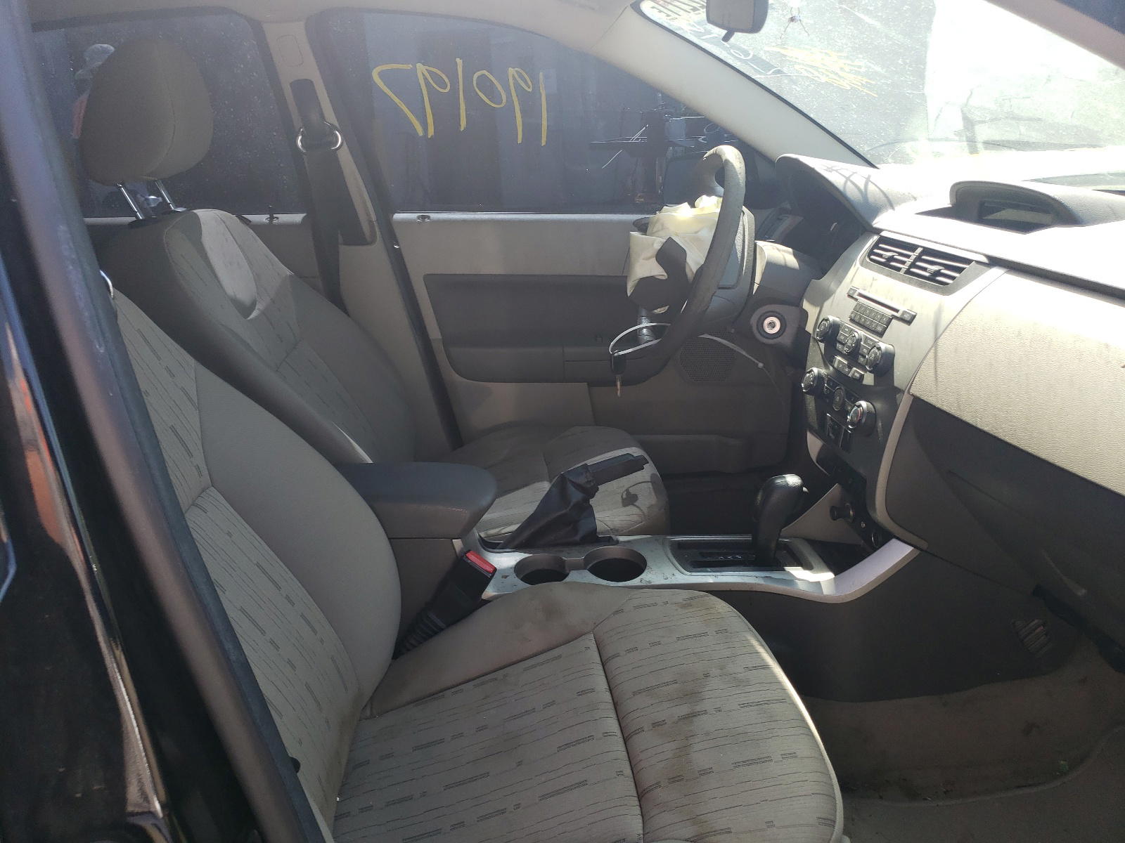 Photo 5 from auction – 2008 FORD FOCUS with VIN 1FAHP35N18W272463