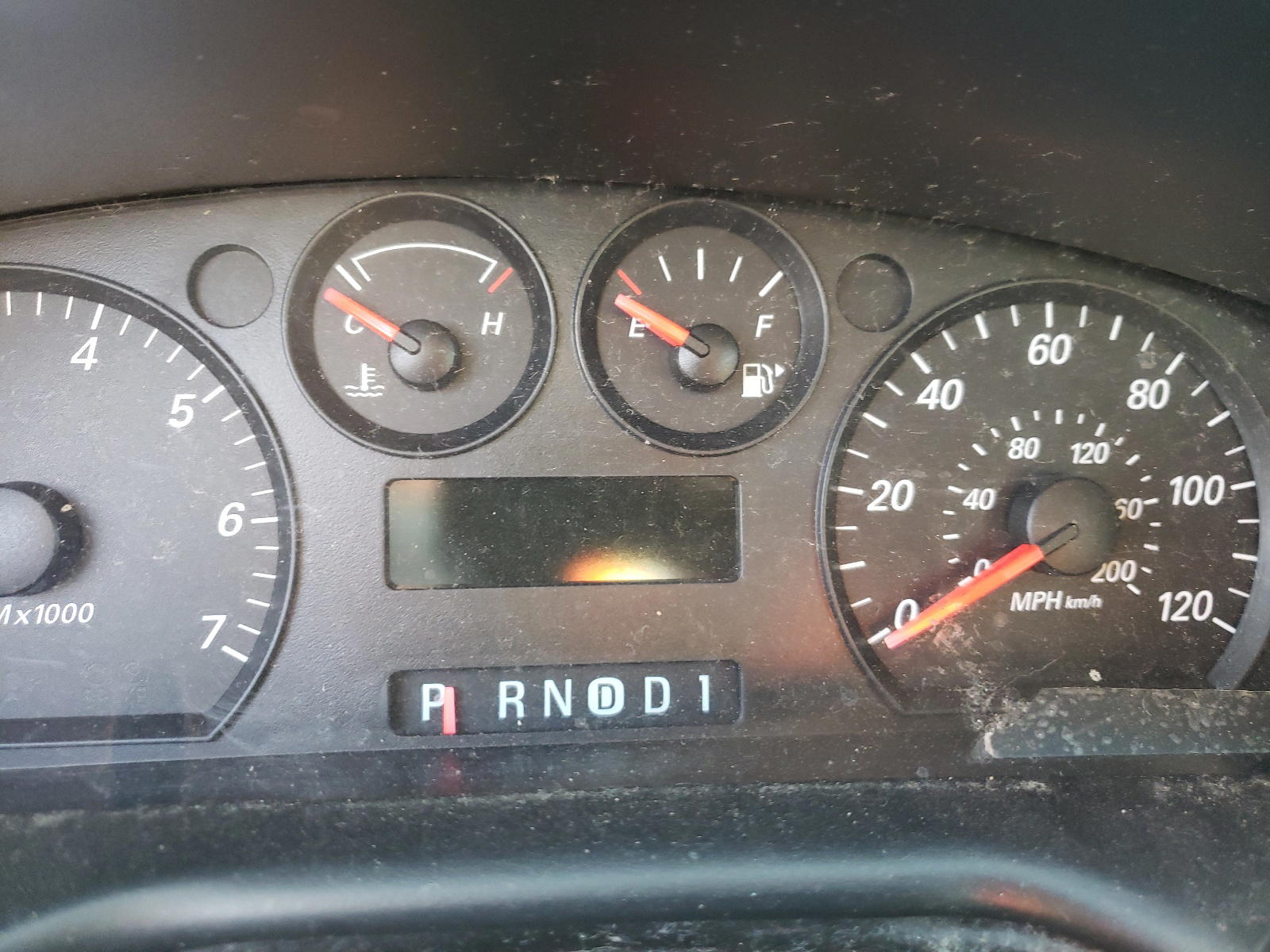 Photo 8 from auction – 2004 FORD TAURUS SE with VIN 1FAFP53254G147966