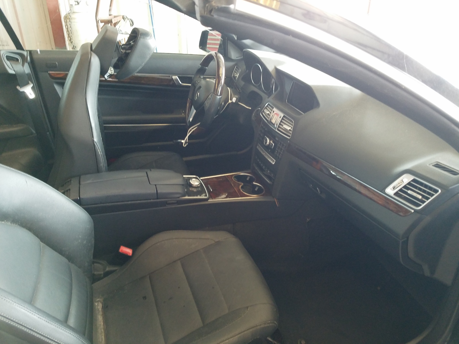 Photo 5 from auction – 2014 MERCEDES-BENZ E 350 with VIN WDDKK5KF4EF226442