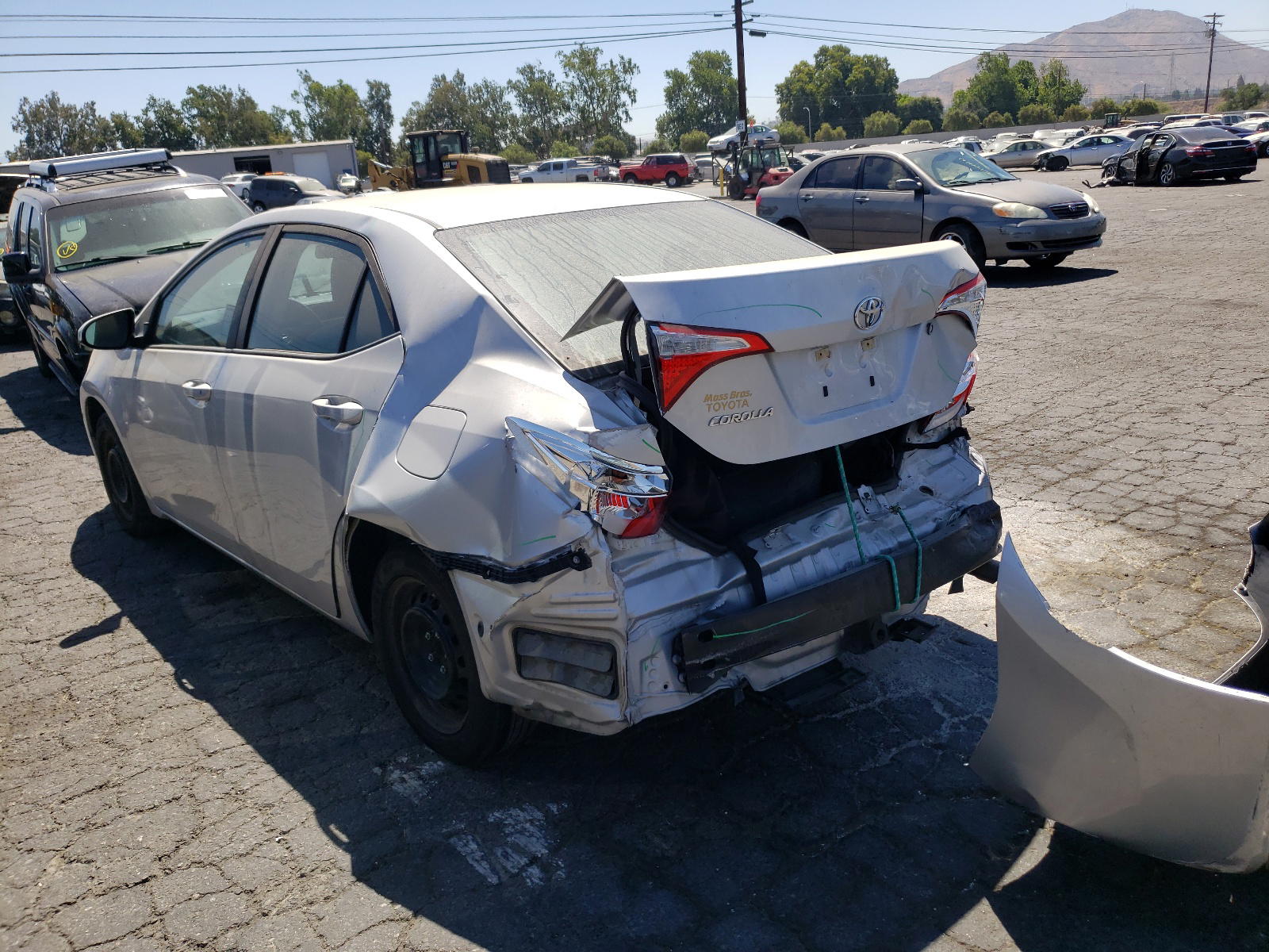Photo 3 from auction – 2016 TOYOTA COROLLA L with VIN 5YFBURHE8GP456300