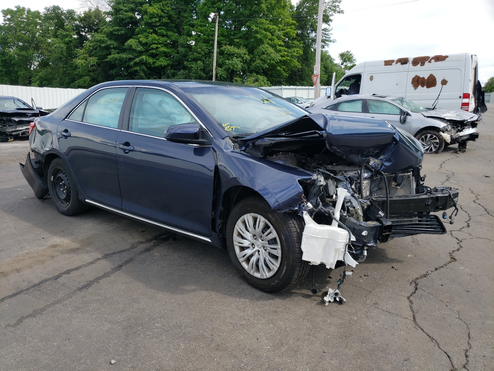 Photo 1 from auction – 2014 TOYOTA CAMRY L with VIN 4T1BF1FK9EU844197