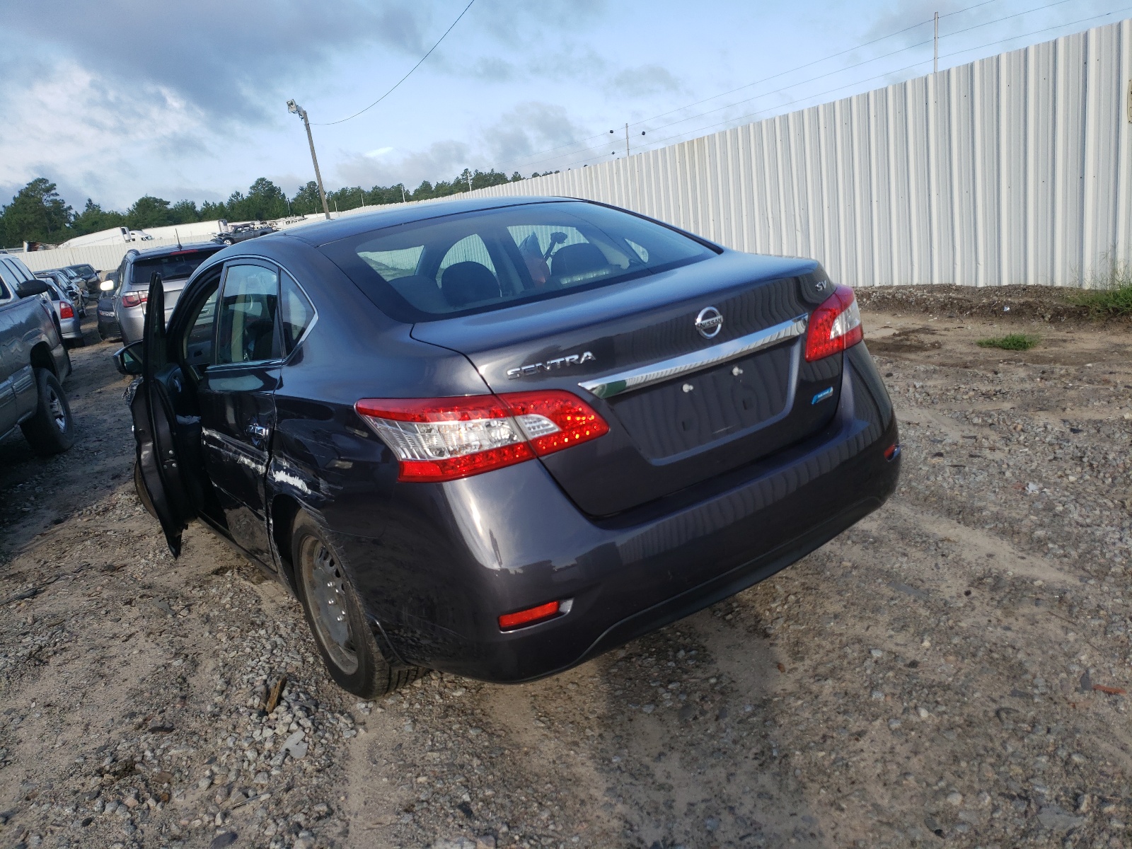 Photo 3 from auction – 2014 NISSAN SENTRA S with VIN 3N1AB7AP8EY214799