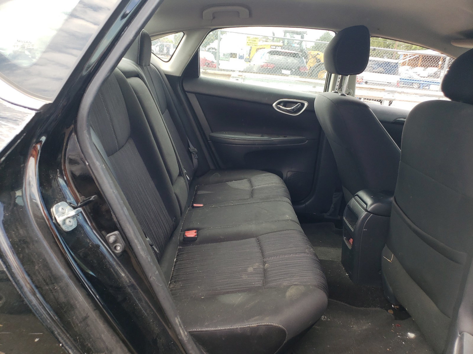 Photo 6 from auction – 2017 NISSAN SENTRA S with VIN 3N1AB7AP3HY313101