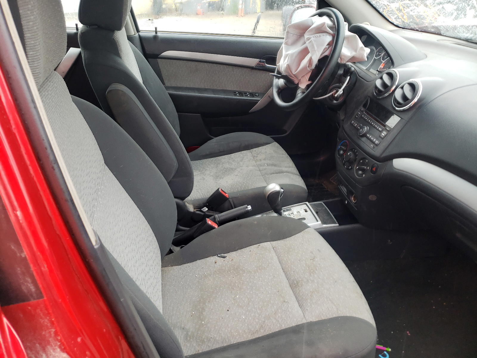 Photo 5 from auction – 2011 CHEVROLET AVEO LT with VIN KL1TG6DE2BB149767