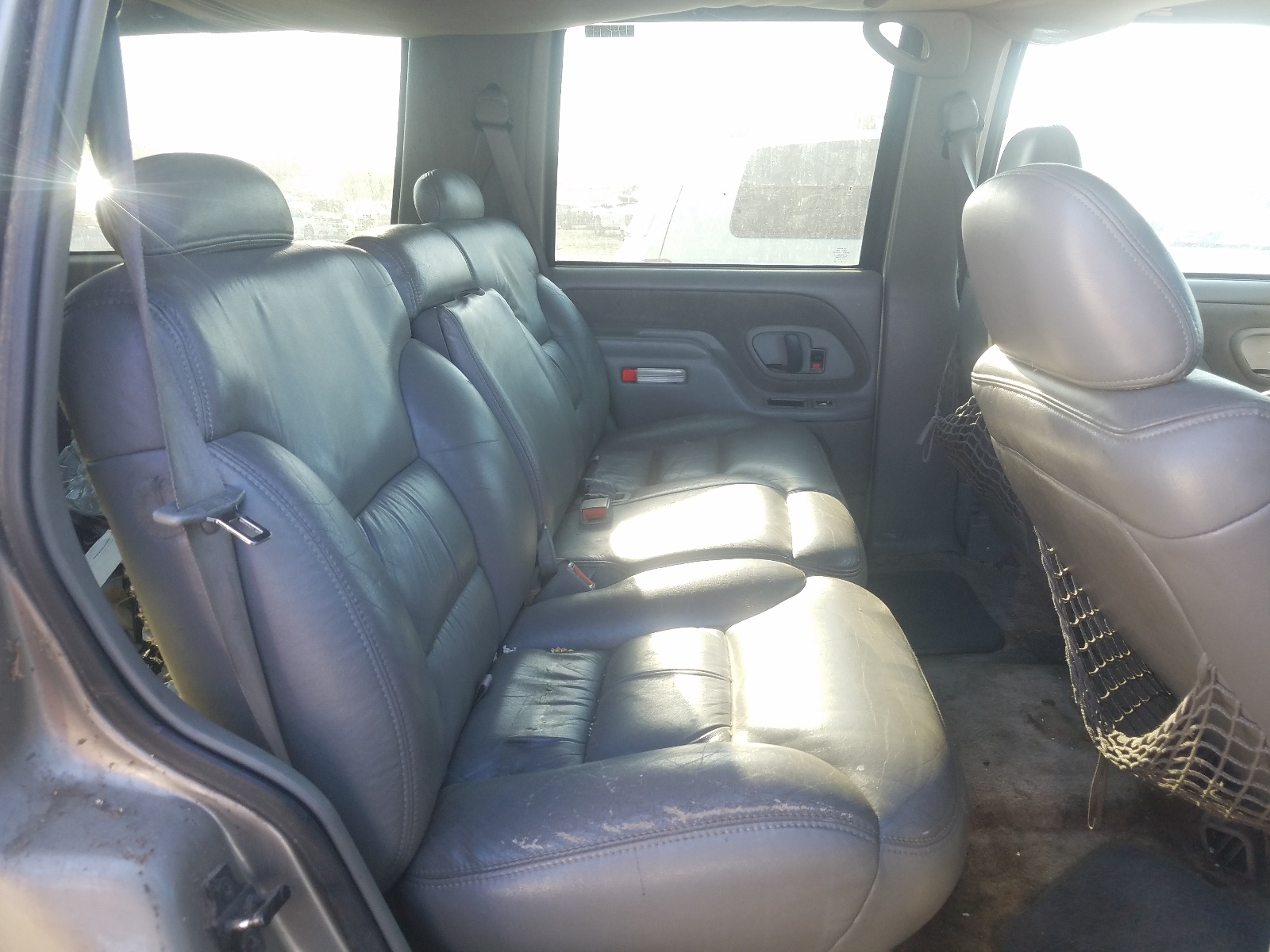 Photo 6 from auction – 1998 GMC YUKON with VIN 1GKEK13R7WJ706499