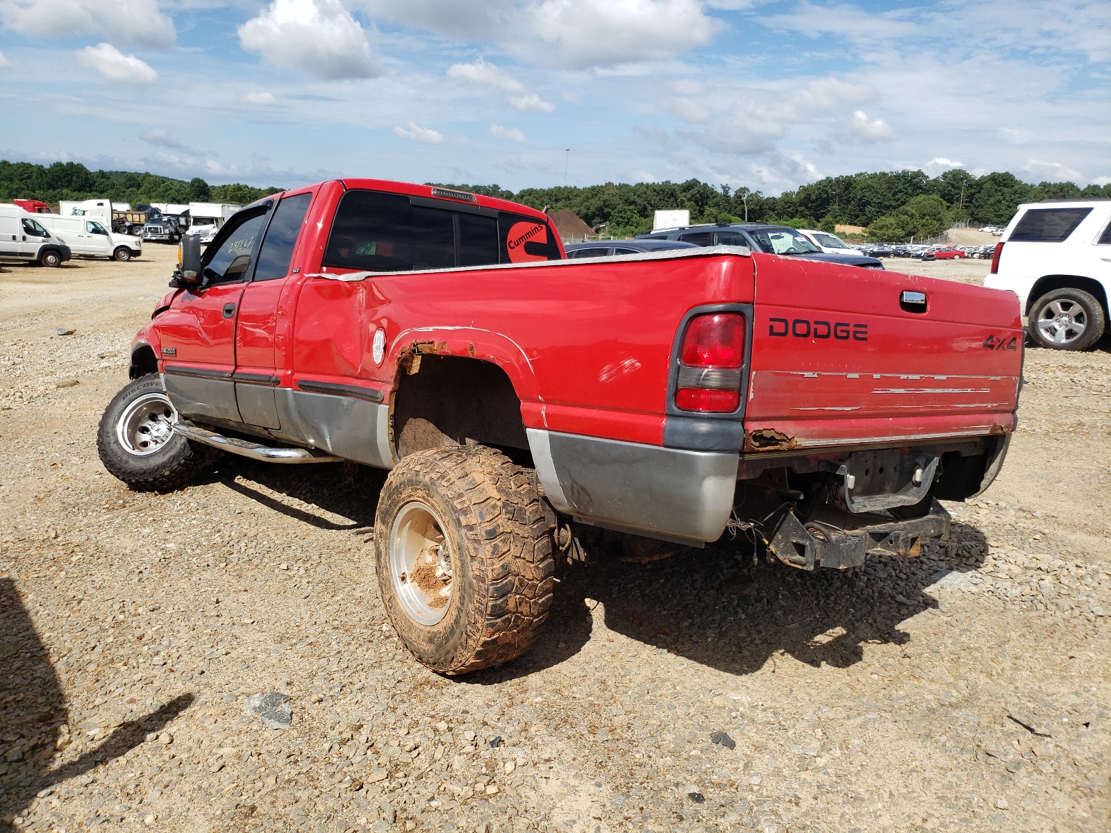 Photo 3 from auction – 1999 DODGE RAM 2500 with VIN 1B7KF2367XJ525225