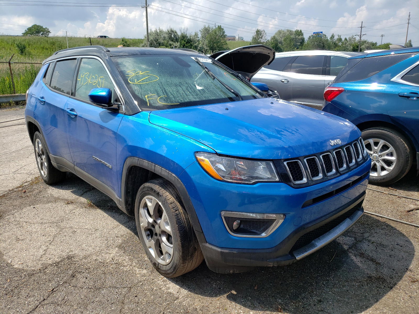 JEEP COMPASS LI 2019 with VIN 3C4NJDCBXKT828330 - Photo from auction