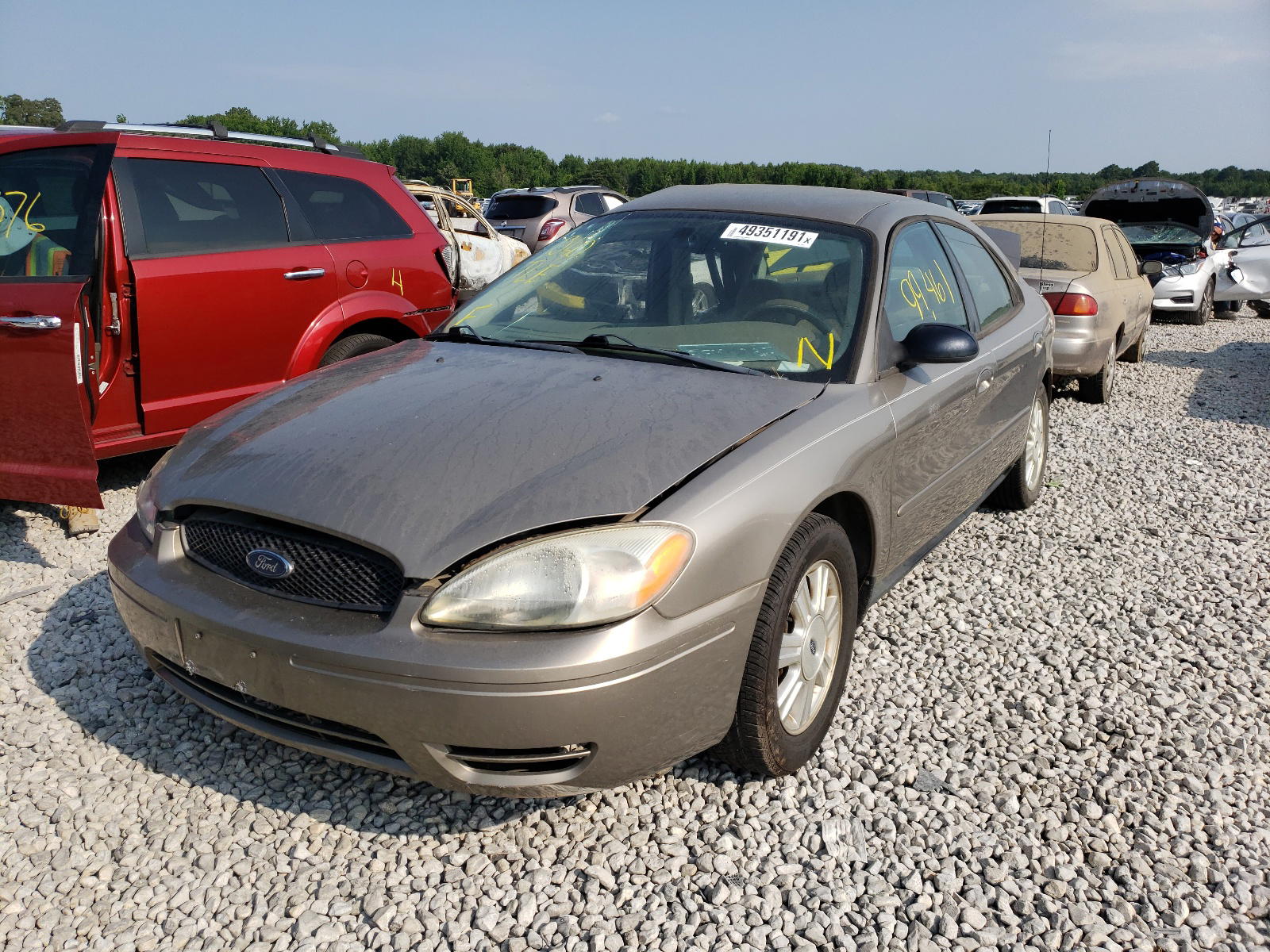 Photo 2 from auction – 2005 FORD TAURUS SE with VIN 1FAFP53U95A159527