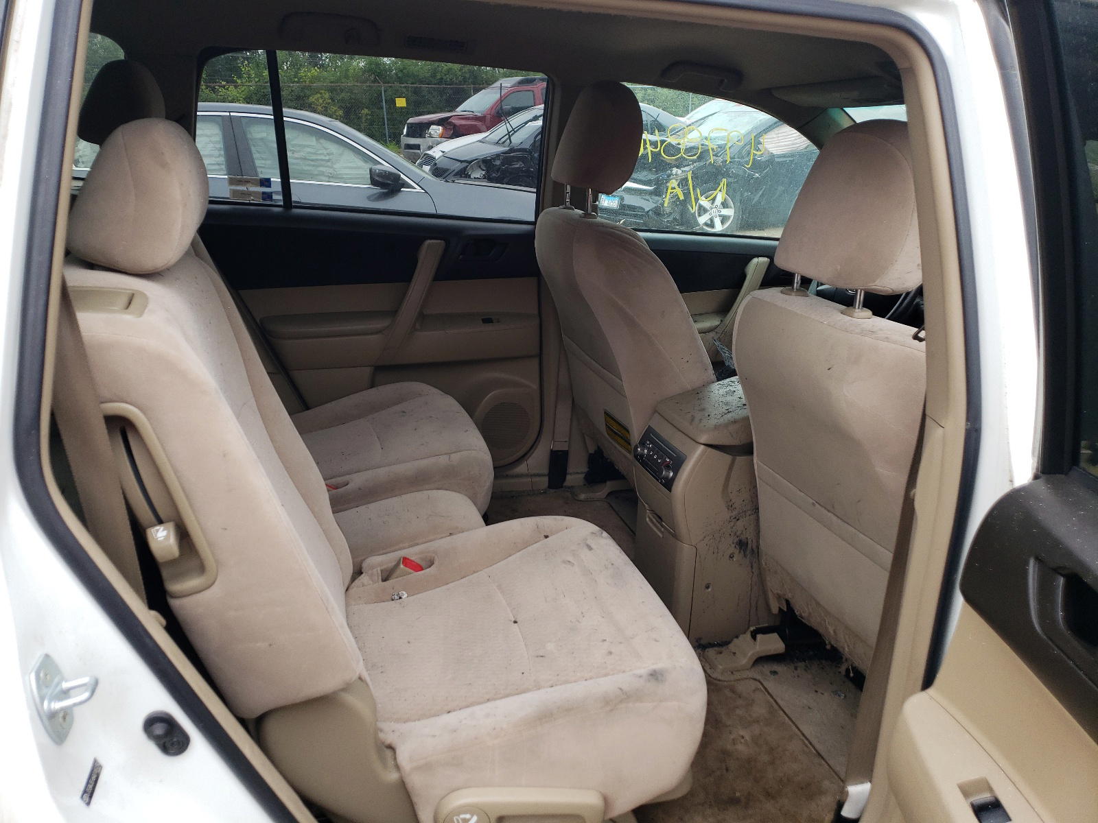 Photo 6 from auction – 2010 TOYOTA HIGHLANDER with VIN JTEBK3EH6A2161392