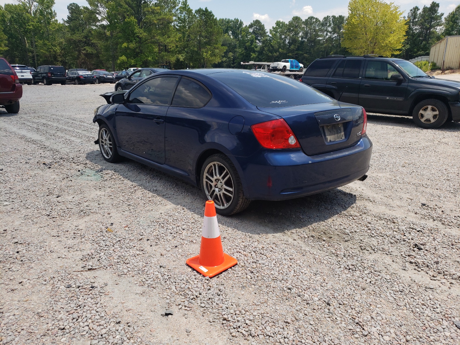 Photo 3 from auction – 2005 TOYOTA SCION TC with VIN JTKDE177350037295