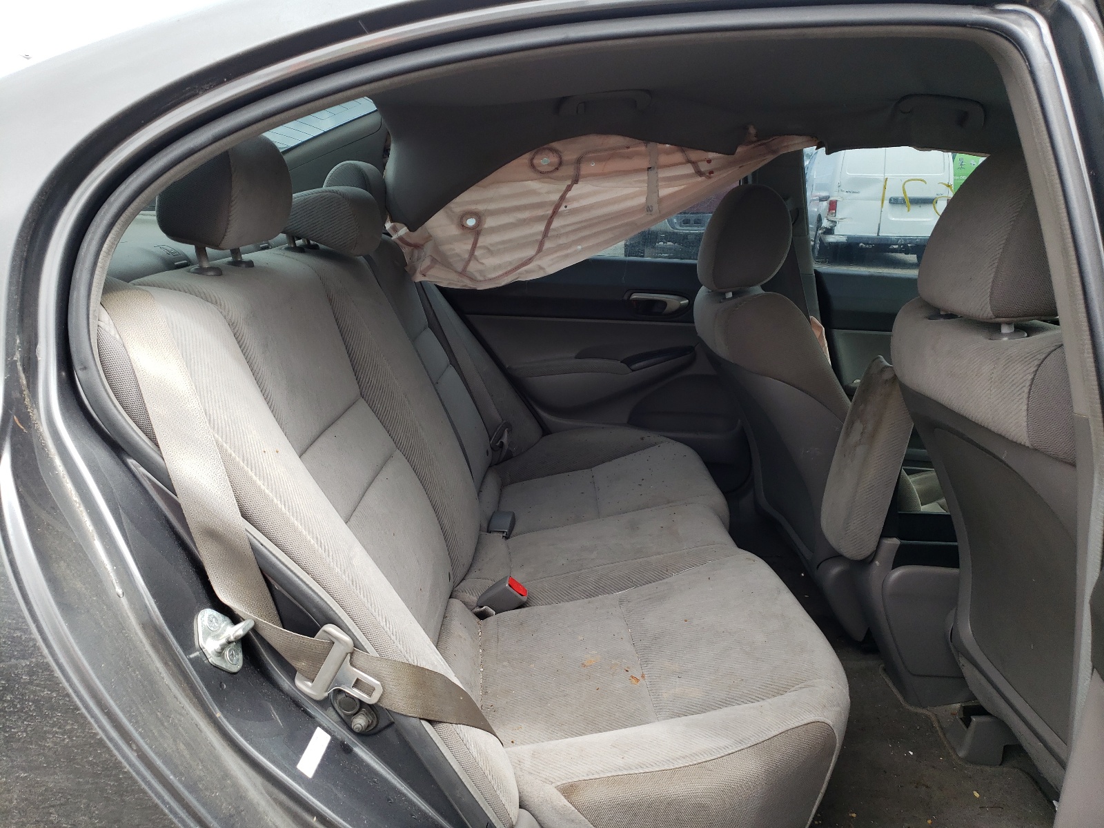Photo 6 from auction – 2004 HONDA CIVIC LX with VIN SHSRD68504U204487