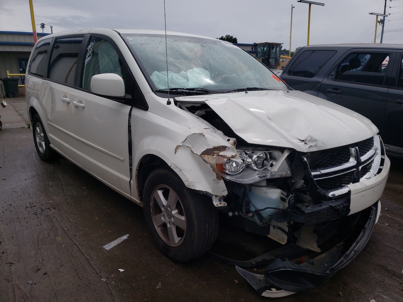 DODGE GRAND CARA 2013 z numerem VIN 2C4RDGCG6DR502455 - Zdjęcie z aukcji