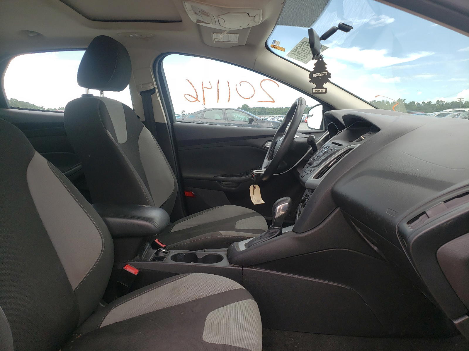 Photo 5 from auction – 2014 FORD FOCUS SE with VIN 1FADP3F25EL353384