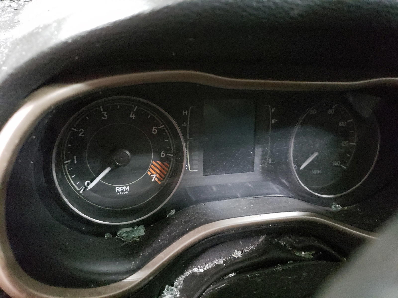 Photo 8 from auction – 2014 JEEP CHEROKEE L with VIN 1C4PJMCB3EW227817