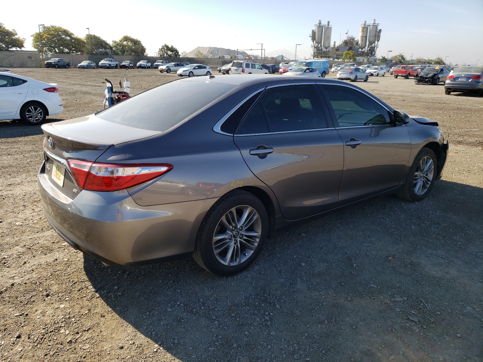 Photo 4 from auction – 2017 TOYOTA CAMRY LE with VIN 4T1BF1FK0HU341937