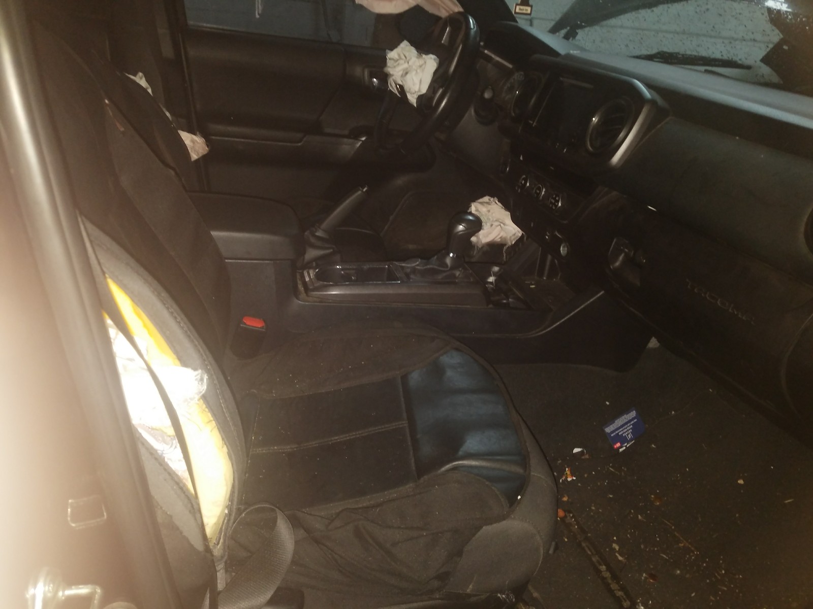 Photo 5 from auction – 2017 TOYOTA TACOMA DOU with VIN 5TFBZ5DN7HX002297