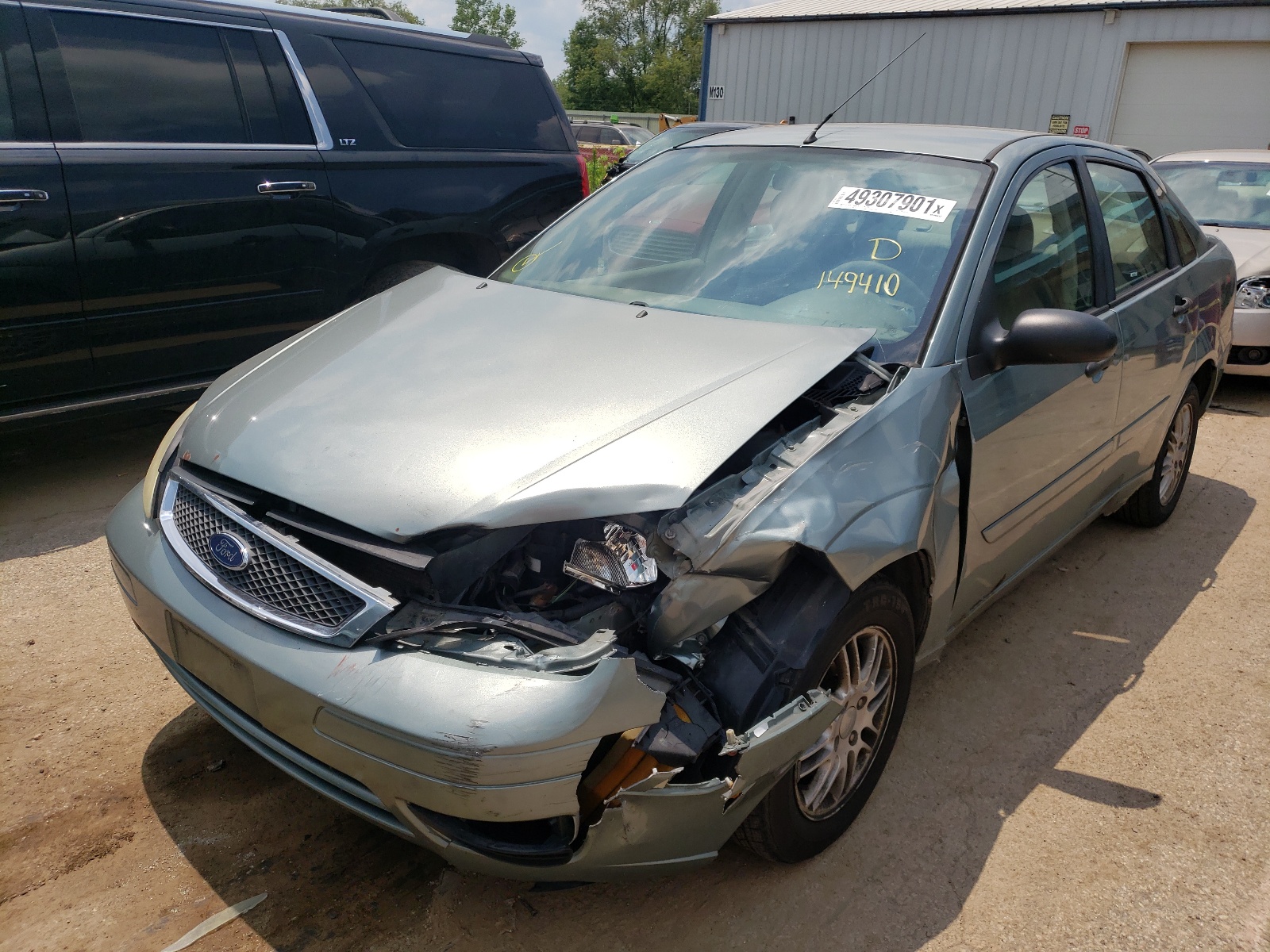 Photo 2 from auction – 2005 FORD FOCUS ZX4 with VIN 1FAFP34N65W149410
