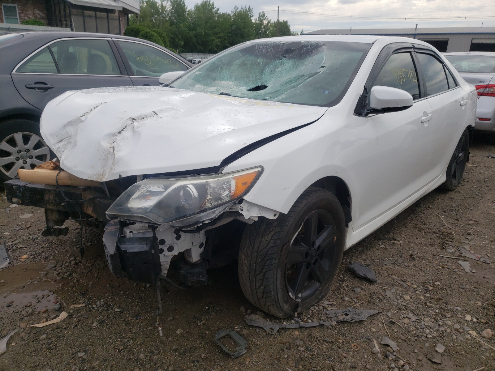 Photo 2 from auction – 2014 TOYOTA CAMRY L with VIN 4T1BF1FK0EU378207