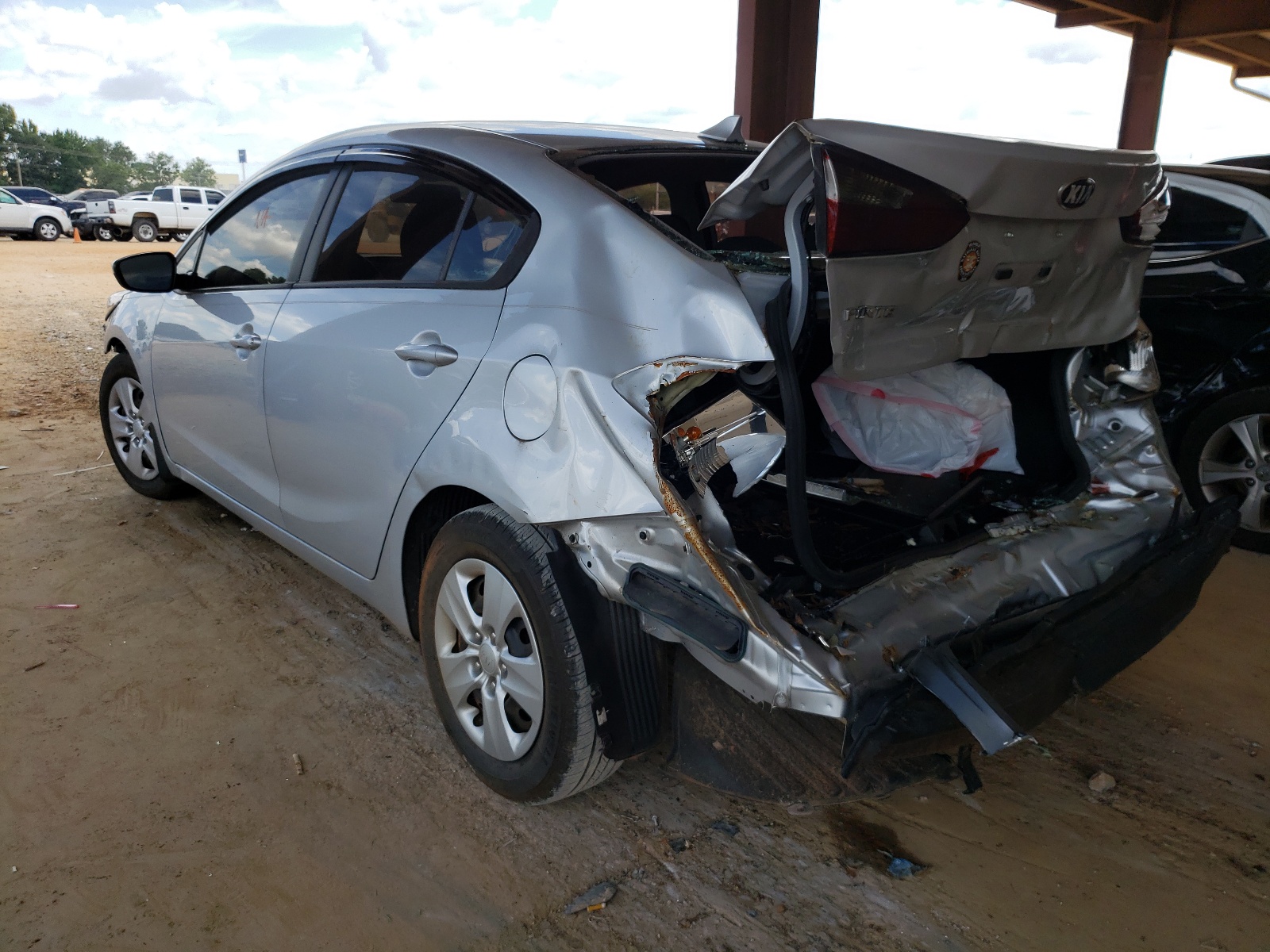 Photo 3 from auction – 2016 KIA FORTE LX with VIN KNAFK4A6XG5601117