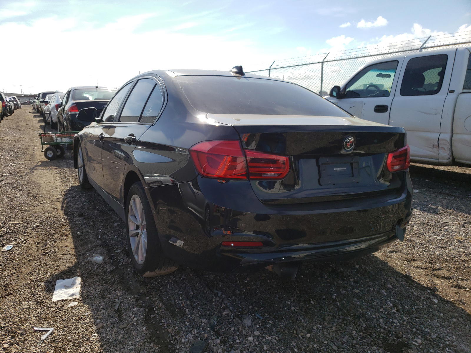 Photo 3 from auction – 2018 BMW 320 I with VIN WBA8E1G56JNU91980