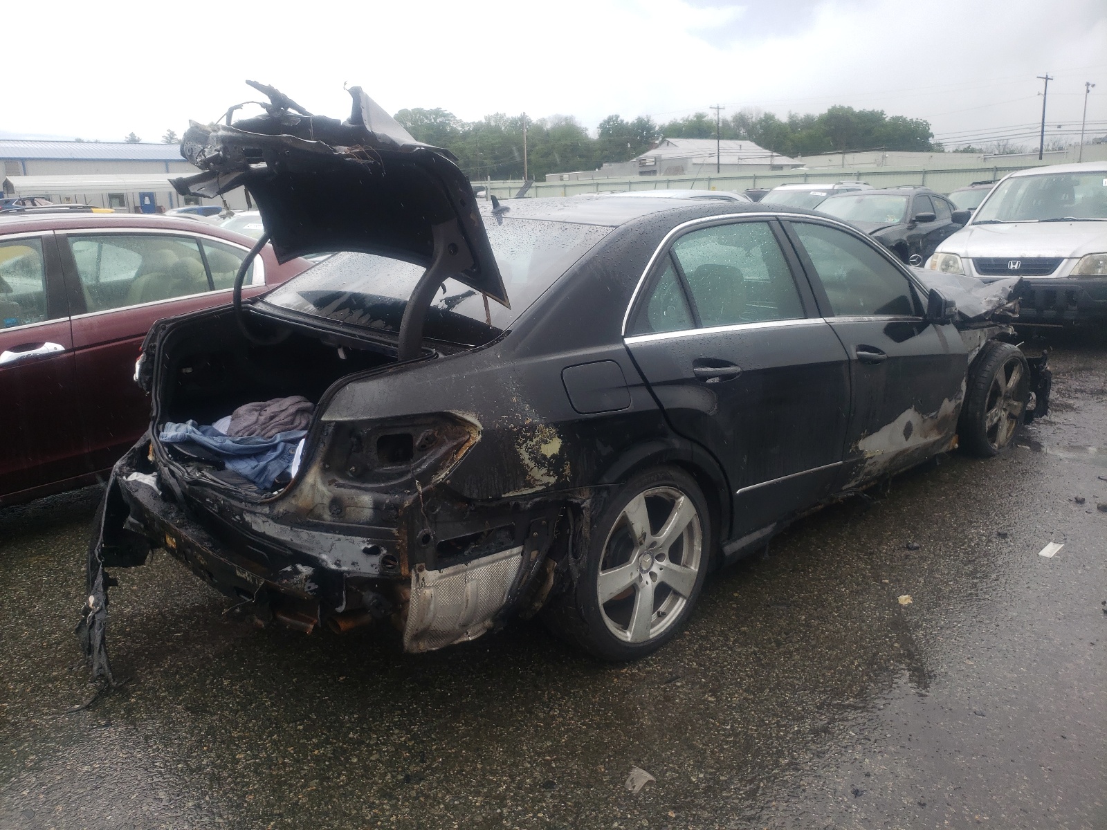 Photo 4 from auction – 2010 MERCEDES-BENZ E 350 with VIN WDDHF5GB4AA048110