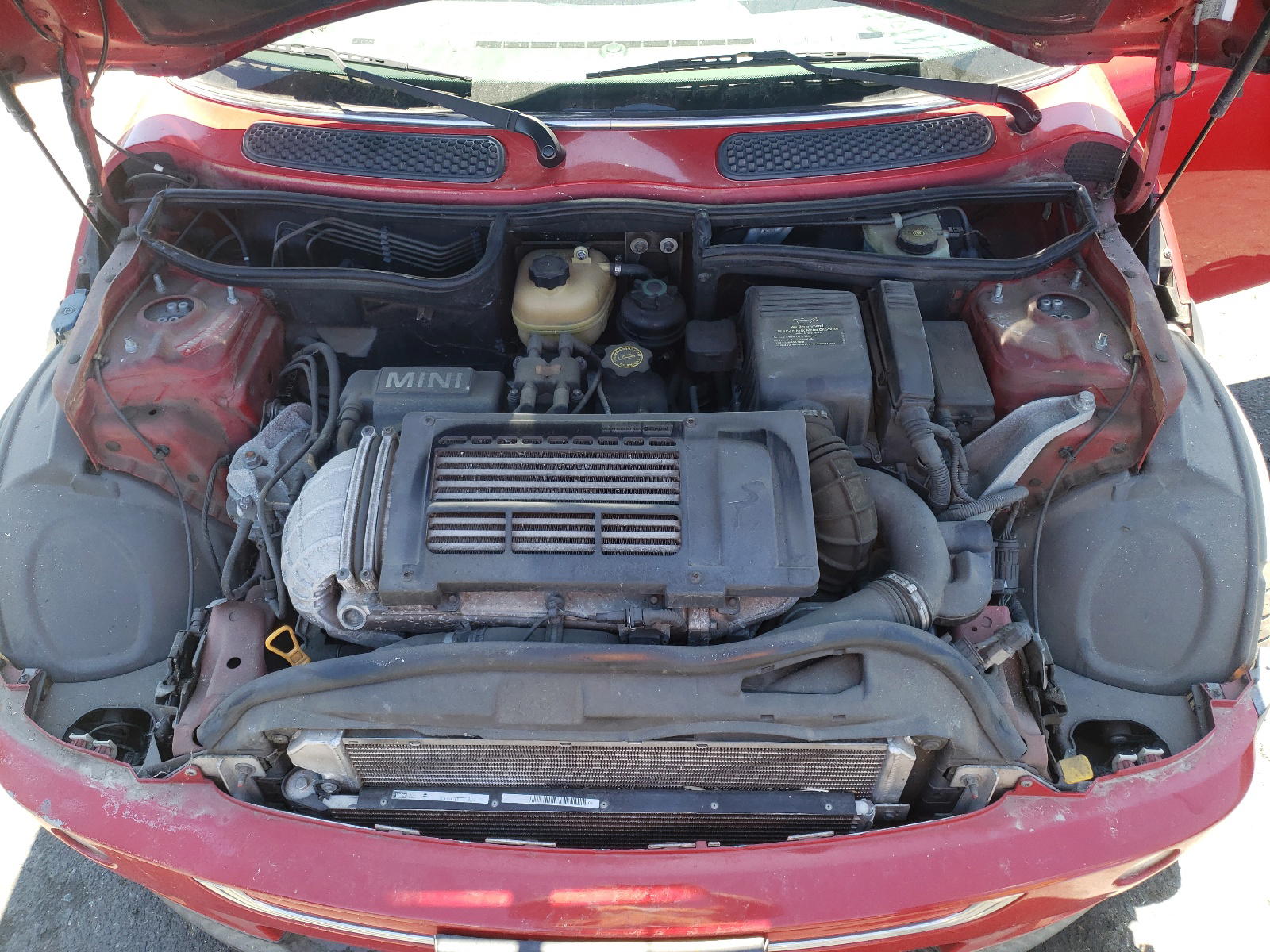 Photo 7 from auction – 2004 MINI COOPER S with VIN WMWRE33494TD83319